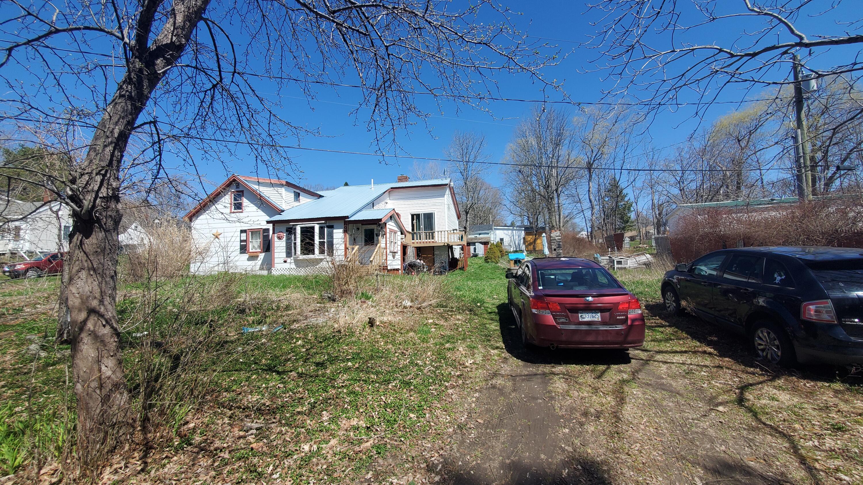 29 Oak Street Property Photo 11
