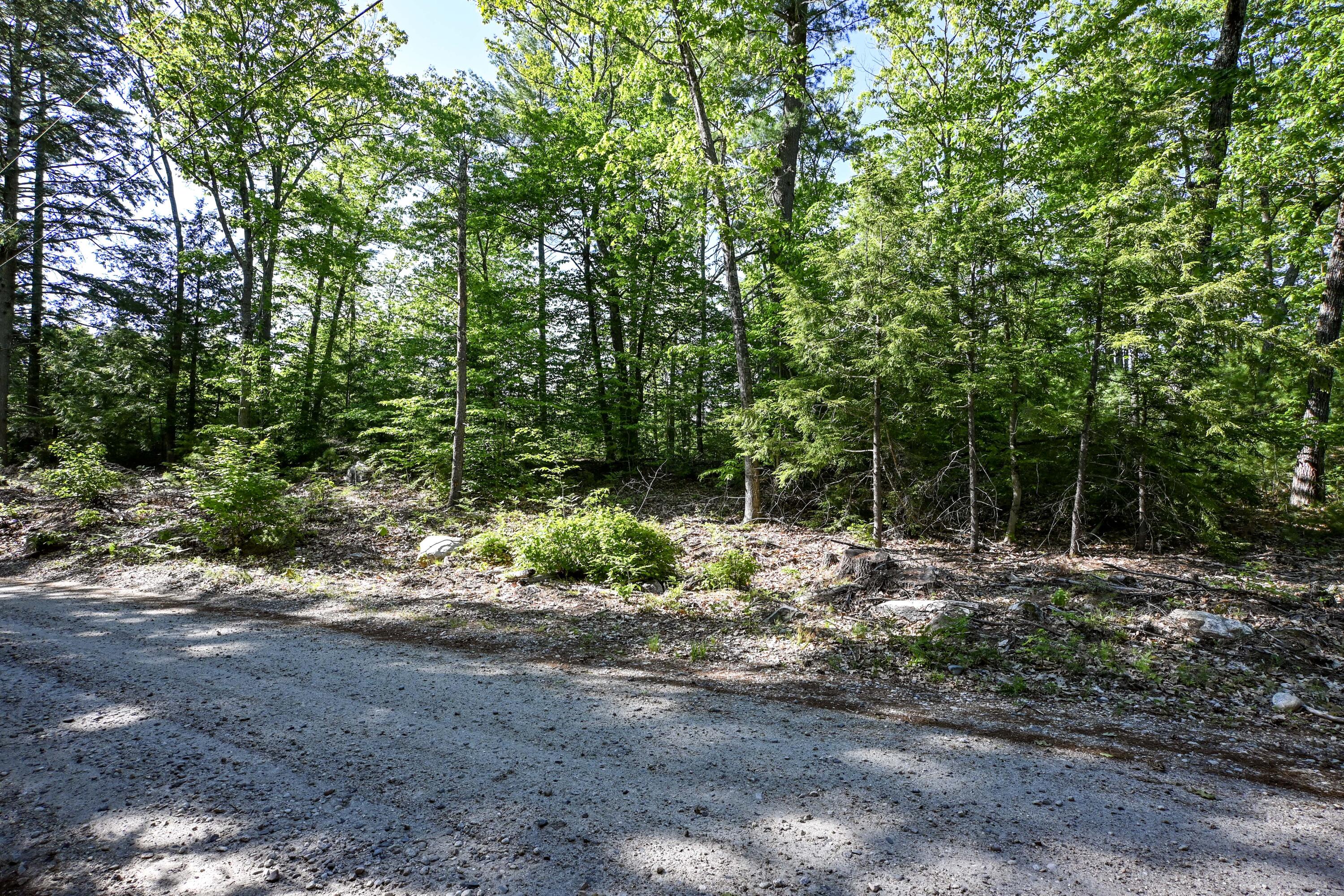 421 Middle Road Property Photo 8