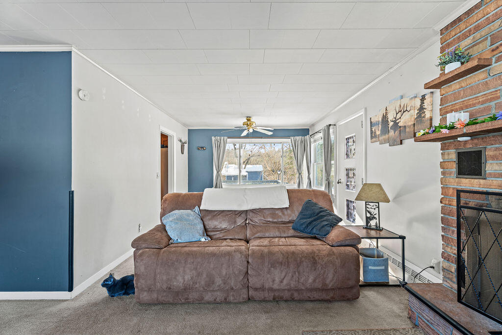 109 Water Street Property Photo 14