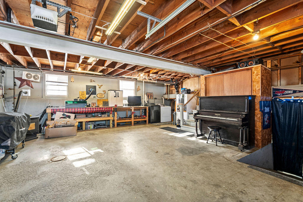 109 Water Street Property Photo 39
