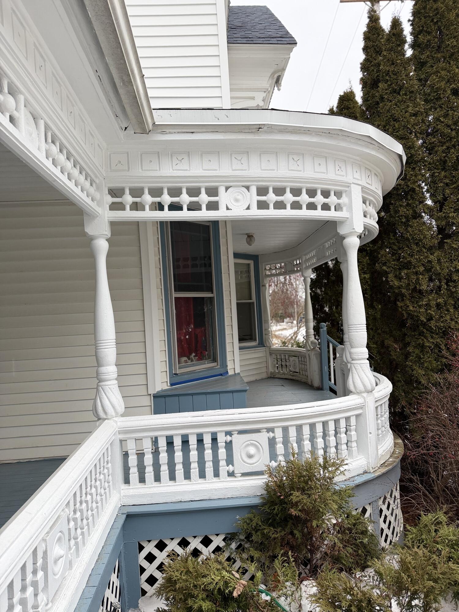 137 S Main Street Property Photo 3