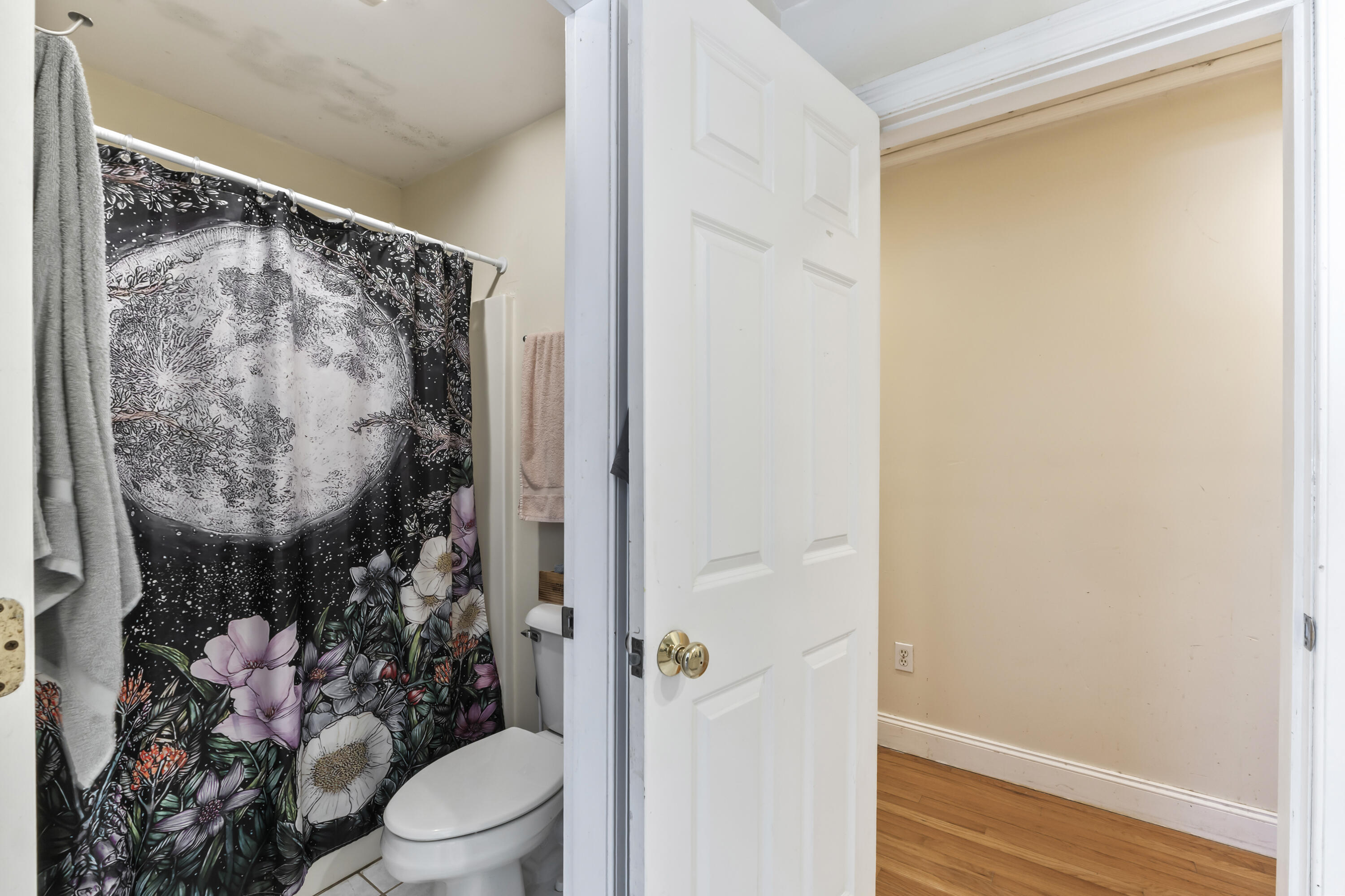 8 Days Landing Property Photo 46