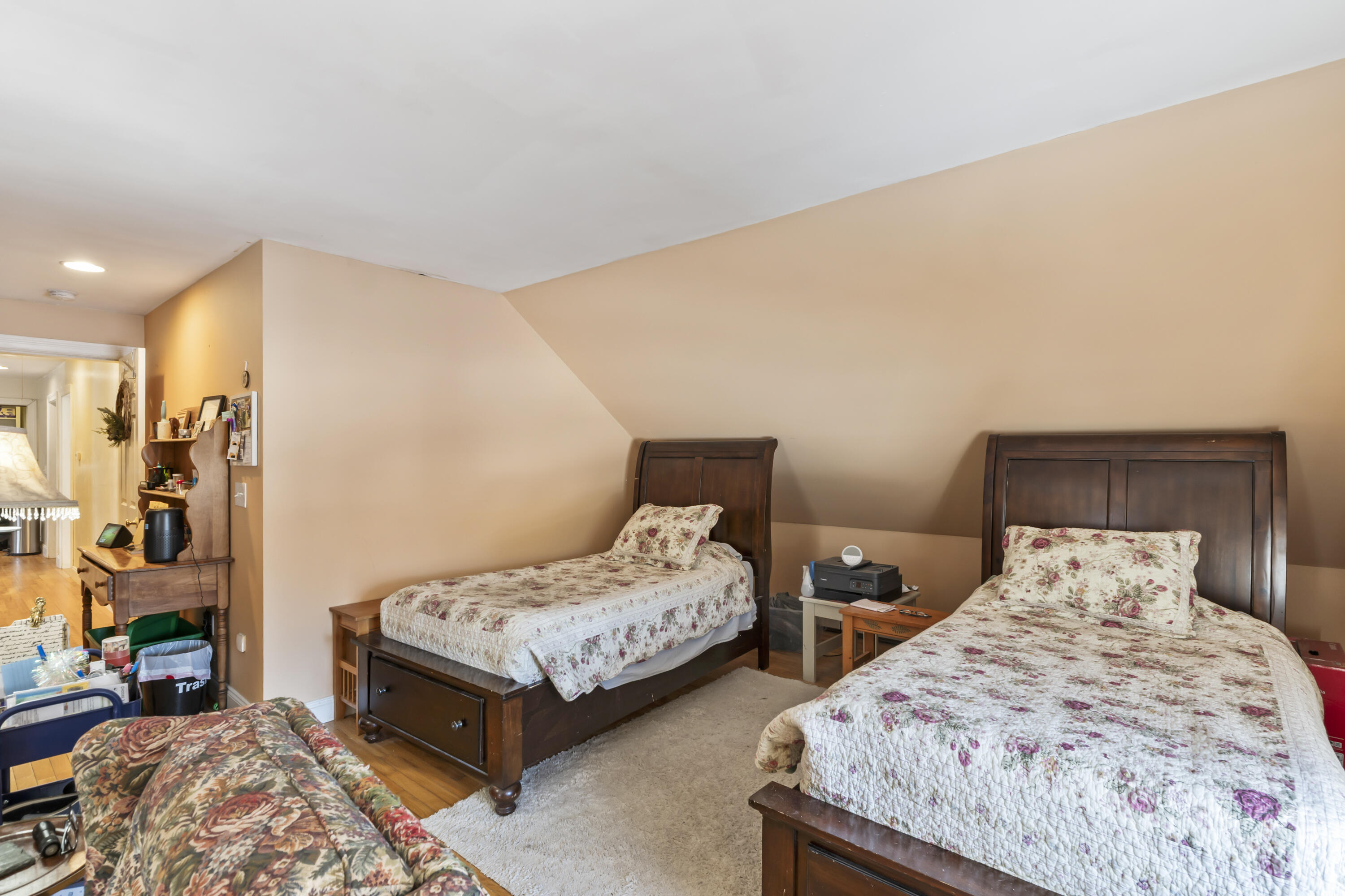 8 Days Landing Property Photo 52
