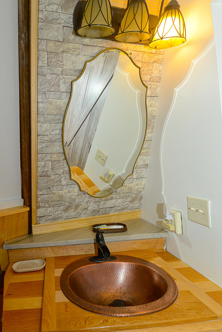 679 Roosevelt Trail Property Photo 60