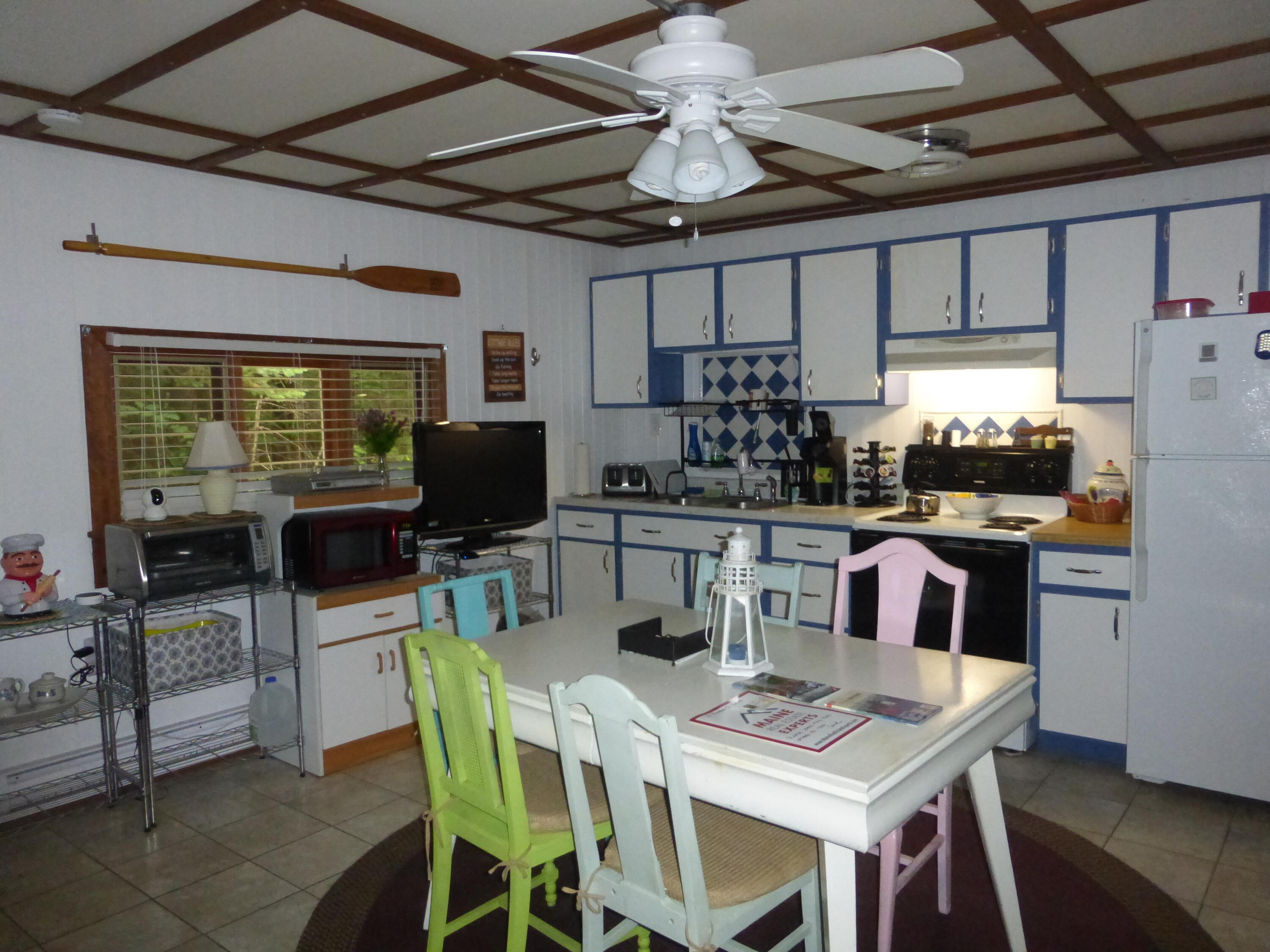 9 Roberts Lane Property Photo 4