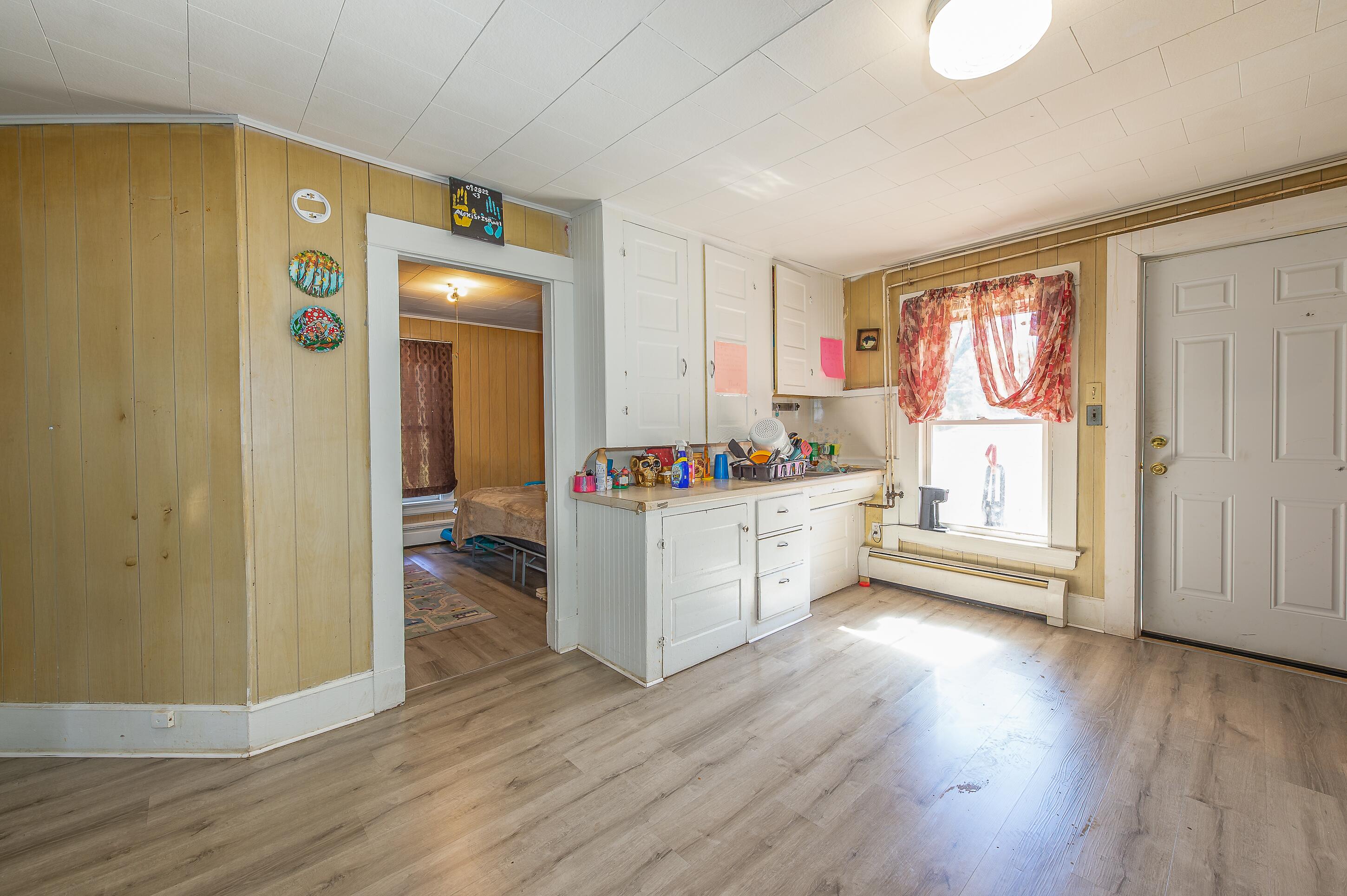 6 Dix Avenue Property Photo 9
