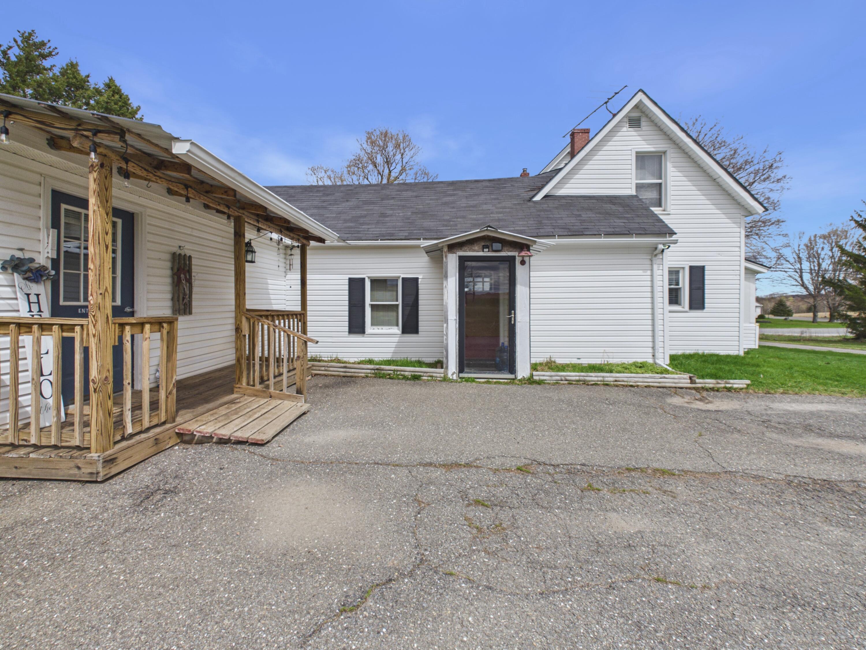 1616 Main Street Property Photo 7