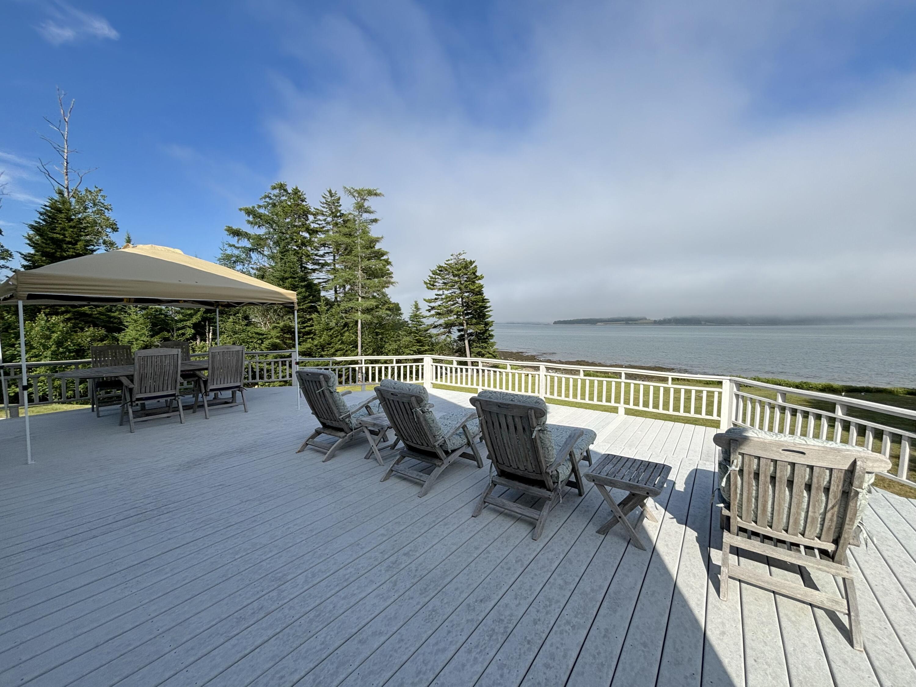 915 Mason Bay Road Property Photo 1