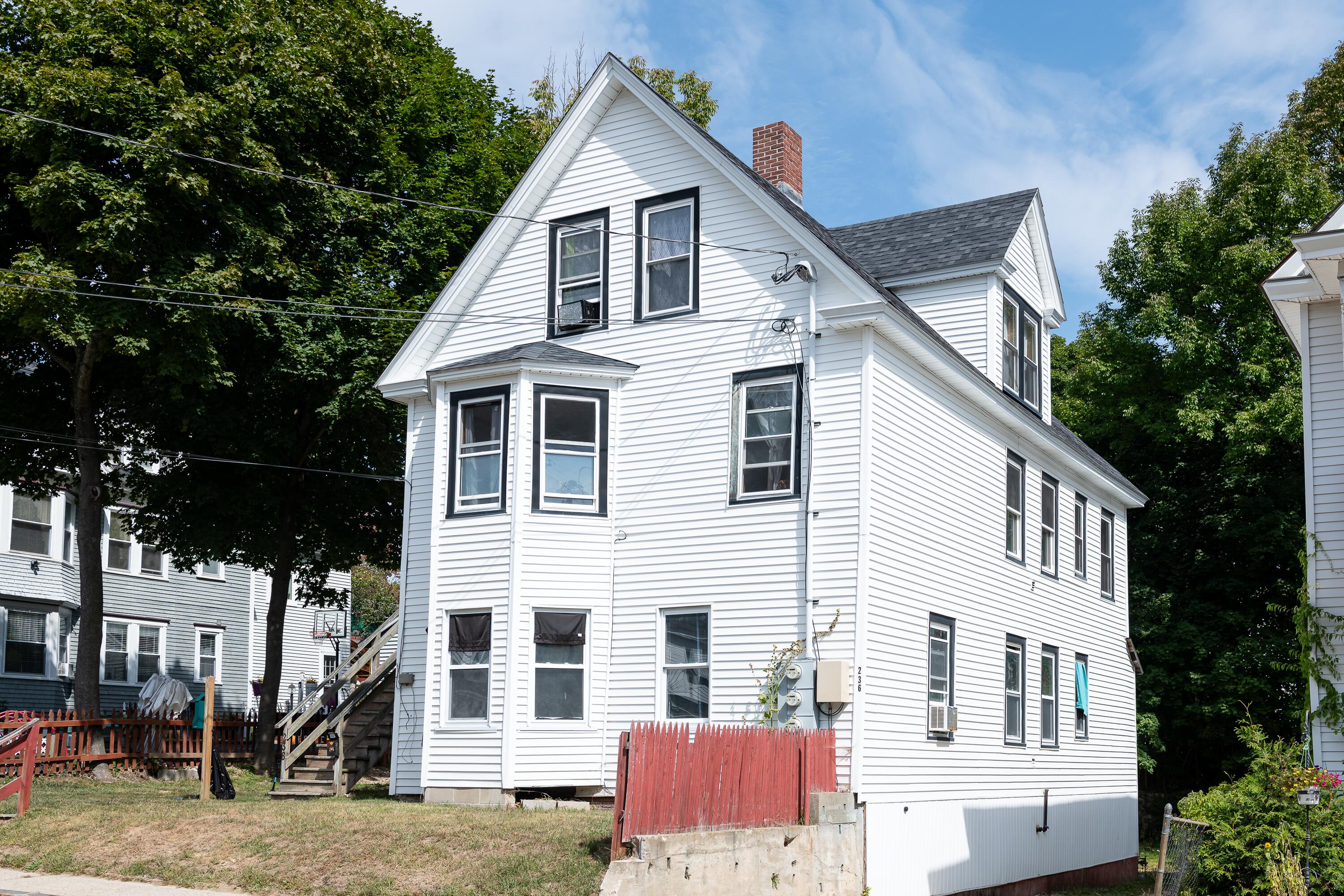 236 Knox Street Property Photo 3