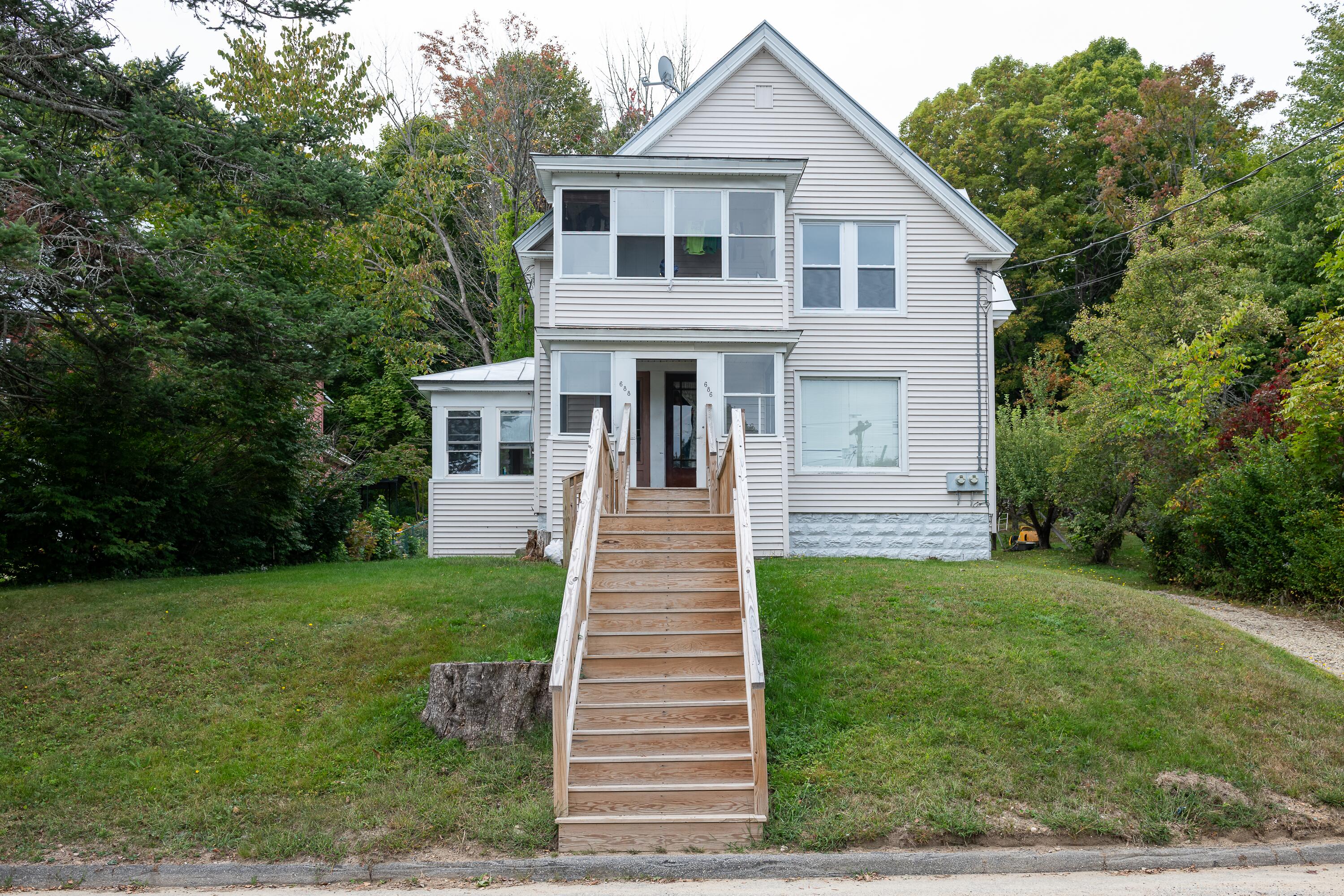 688 Prospect Avenue Property Photo 2