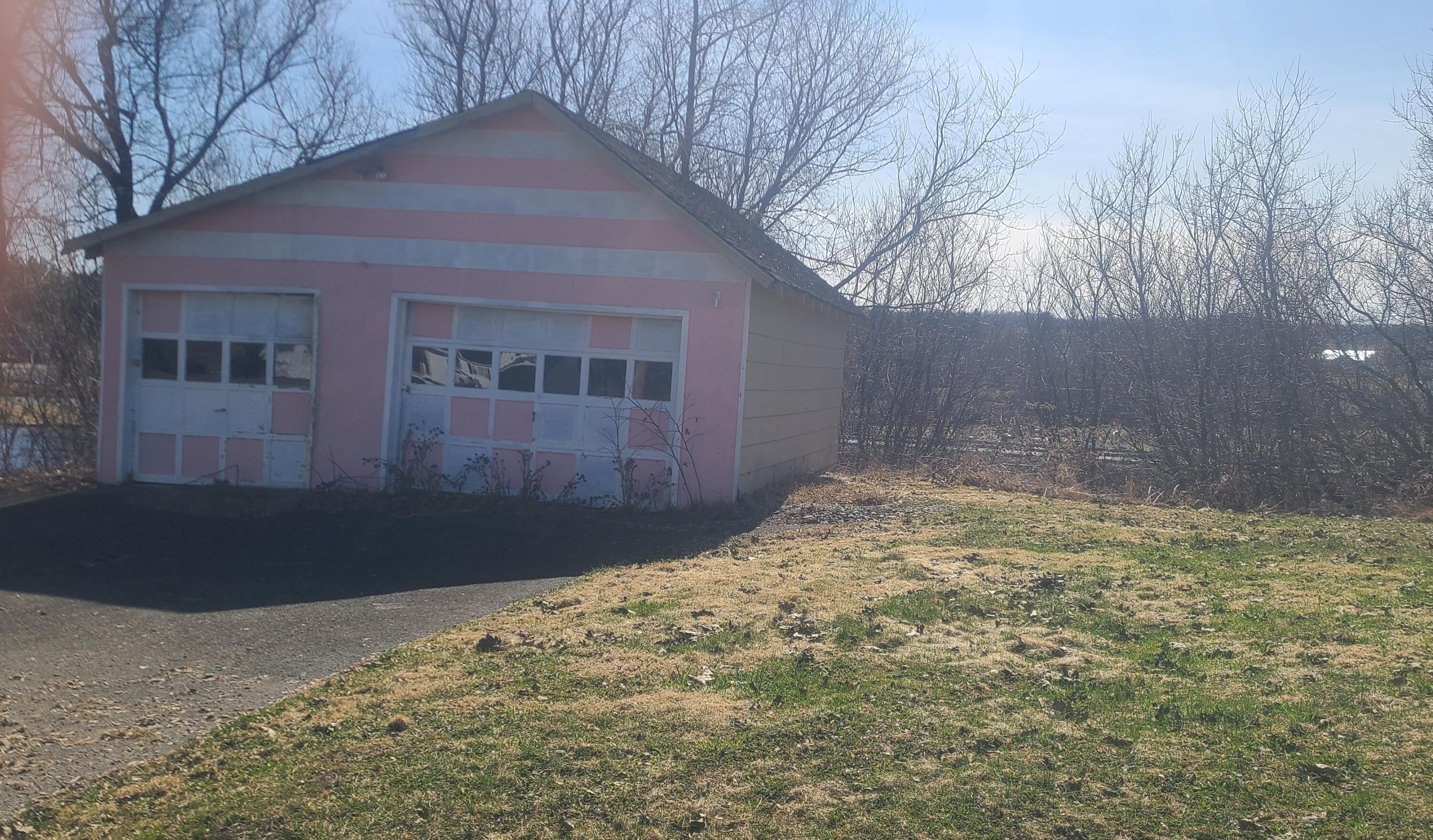 46 Pondview Street Property Photo 1