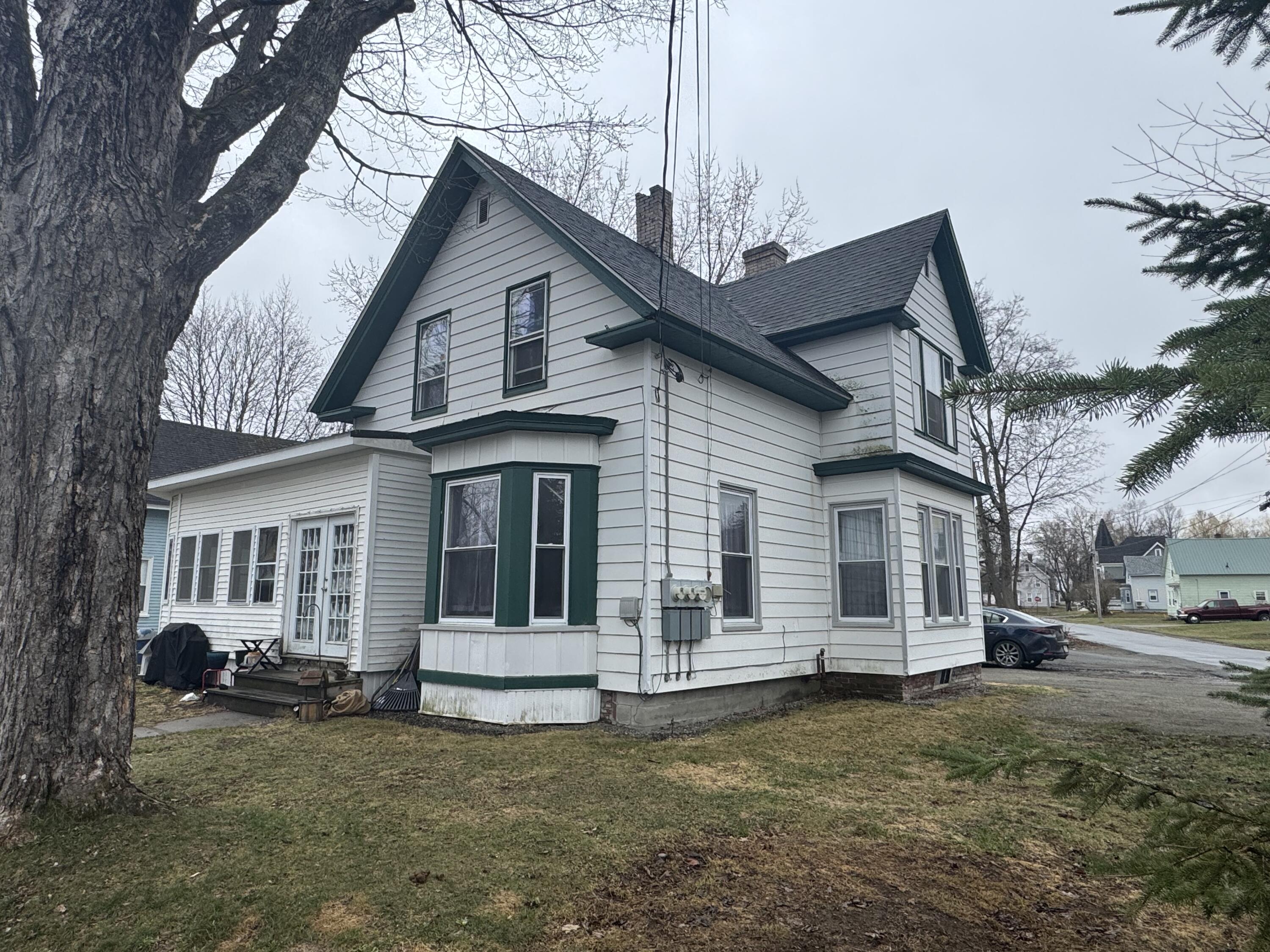 135 Cross Street Property Photo 1