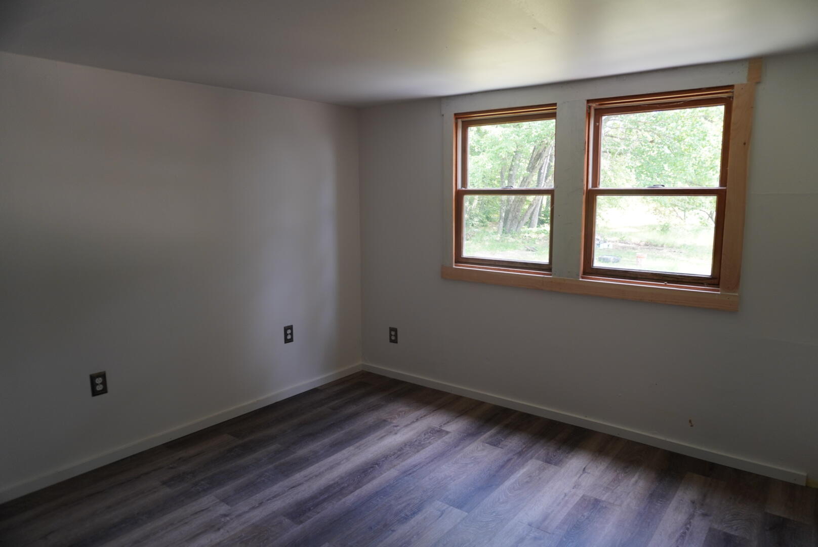 1047 Valley Road Property Photo 11
