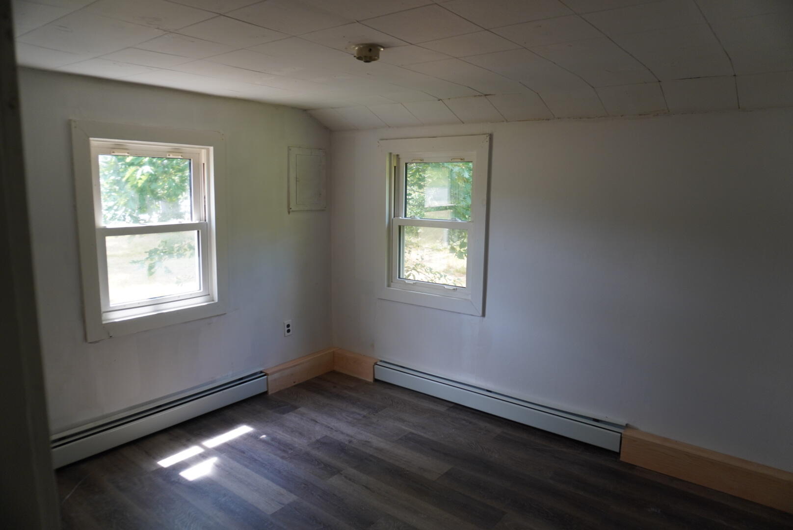 1047 Valley Road Property Photo 14