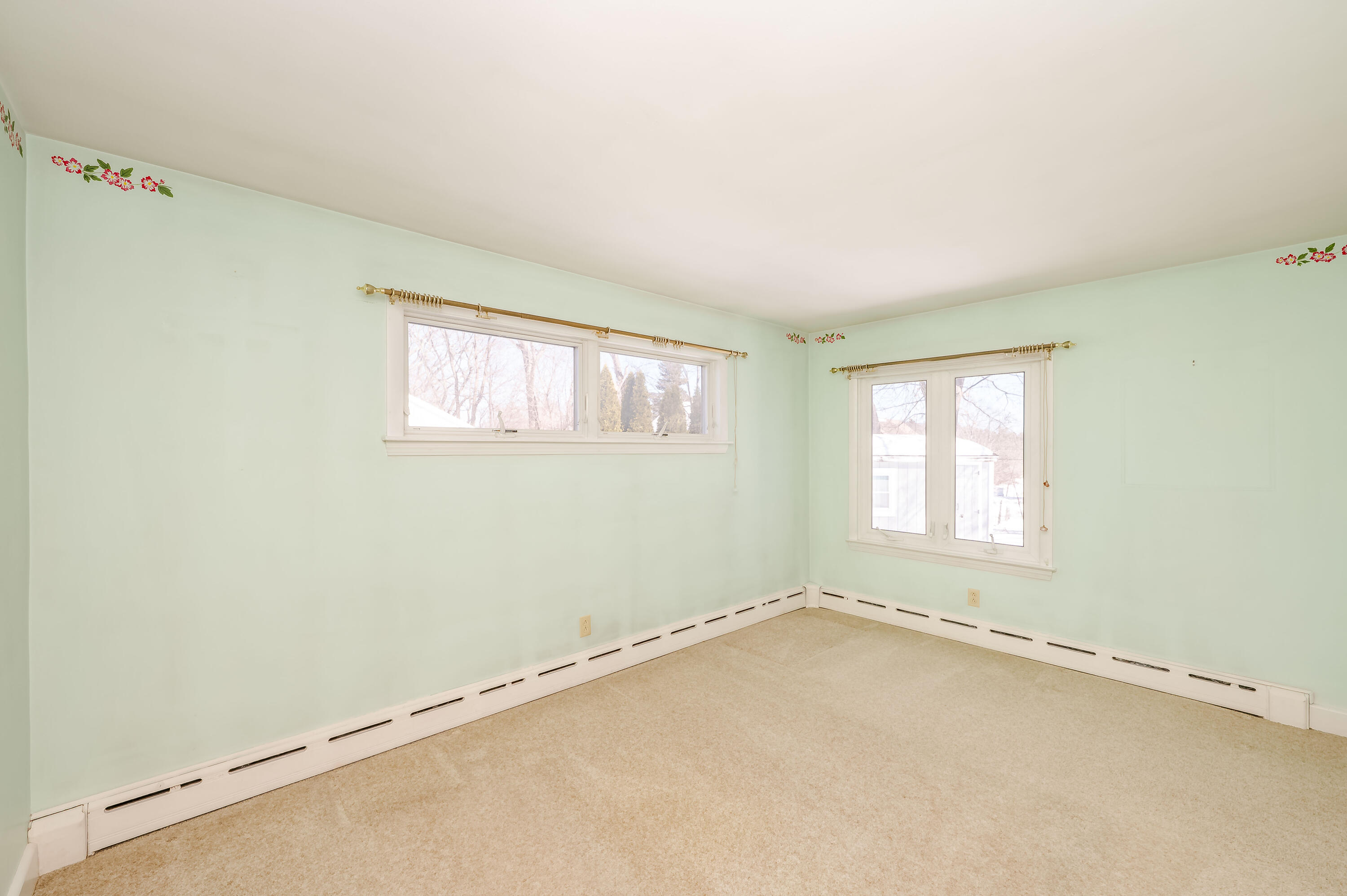 12 Marial Avenue Property Photo 31