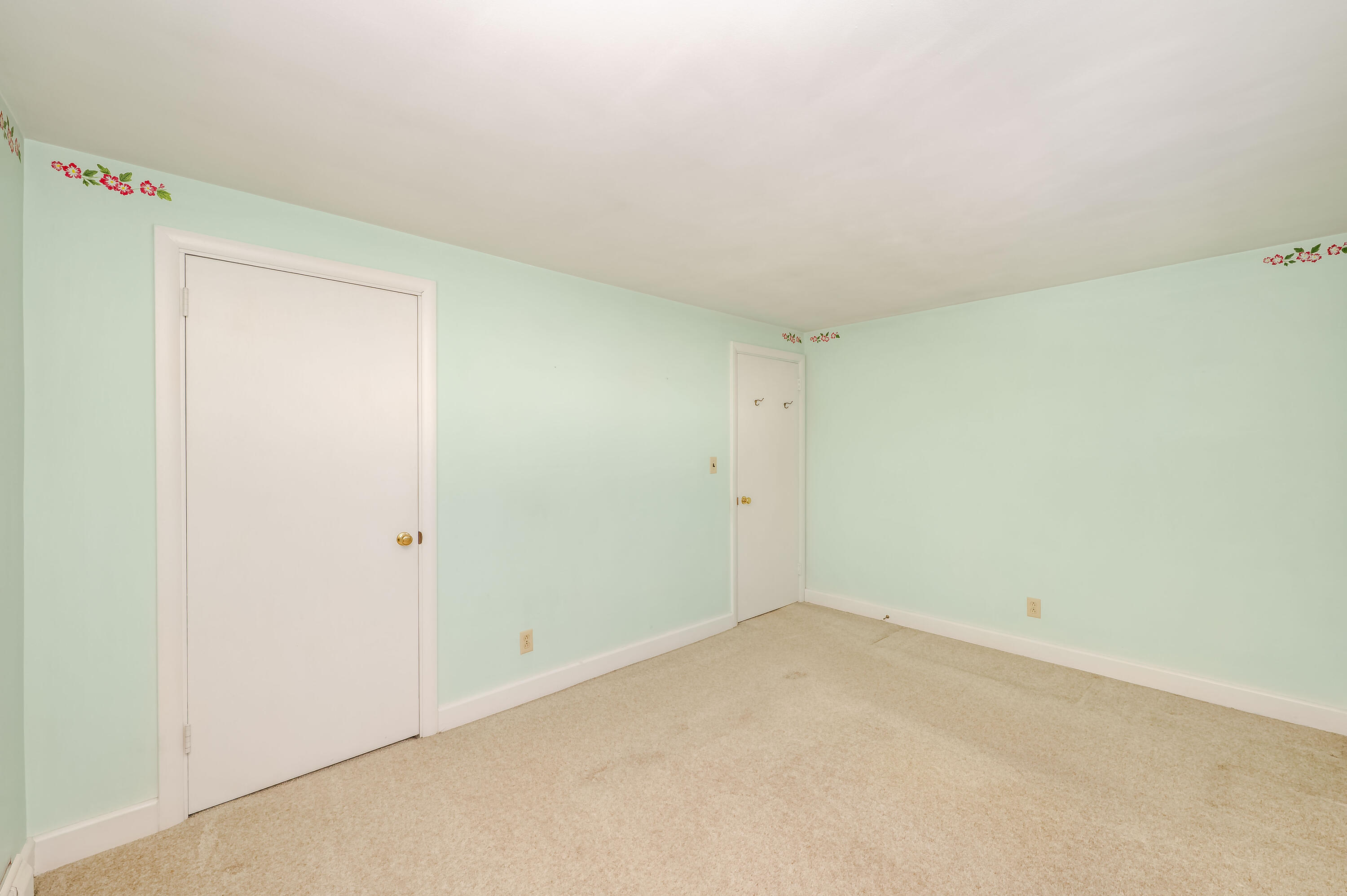 12 Marial Avenue Property Photo 33