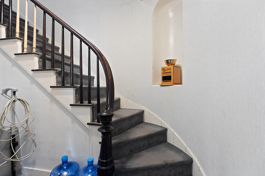 2 Bangor Street Property Photo 93