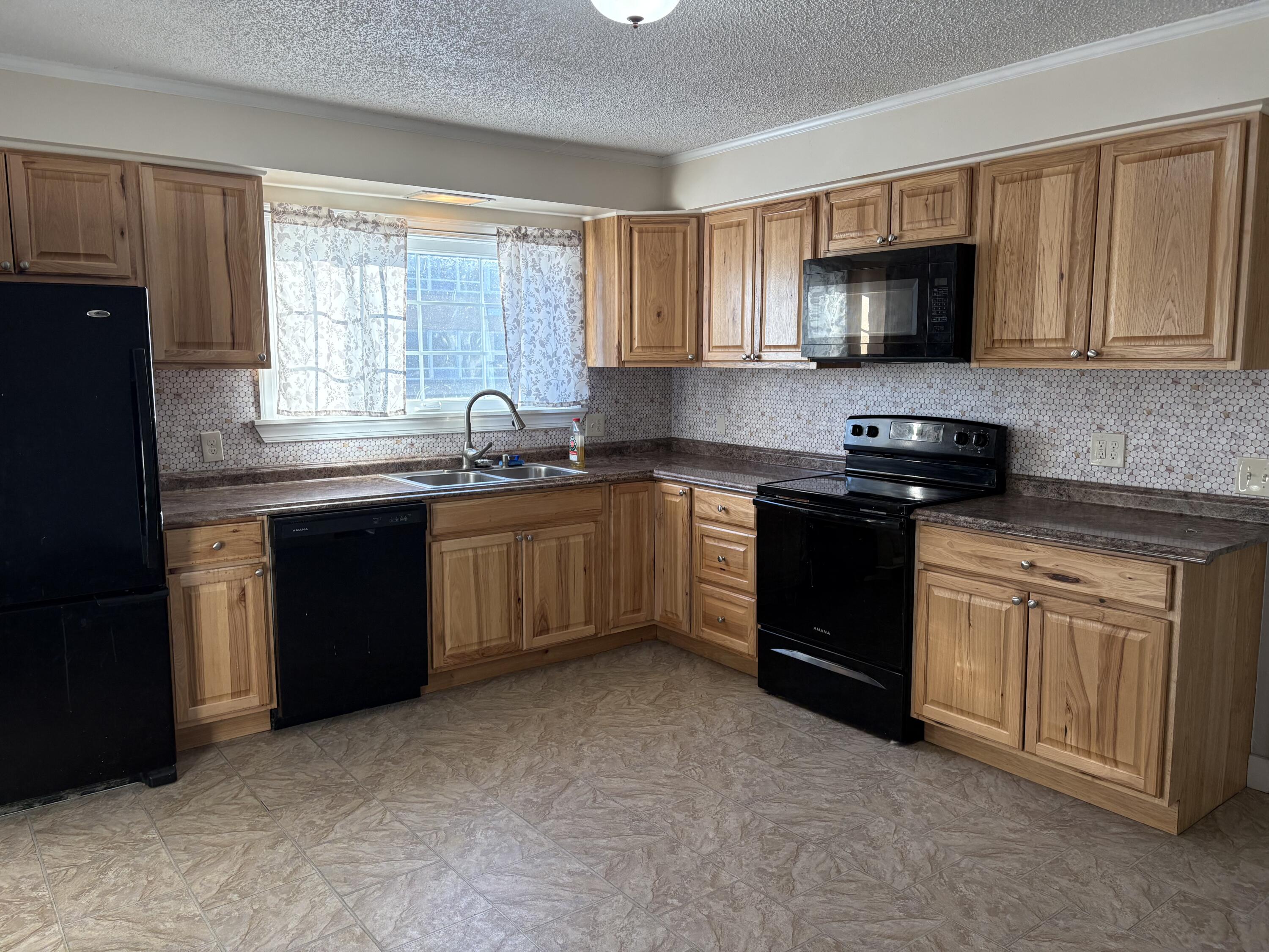 8 St John Street Property Photo 5