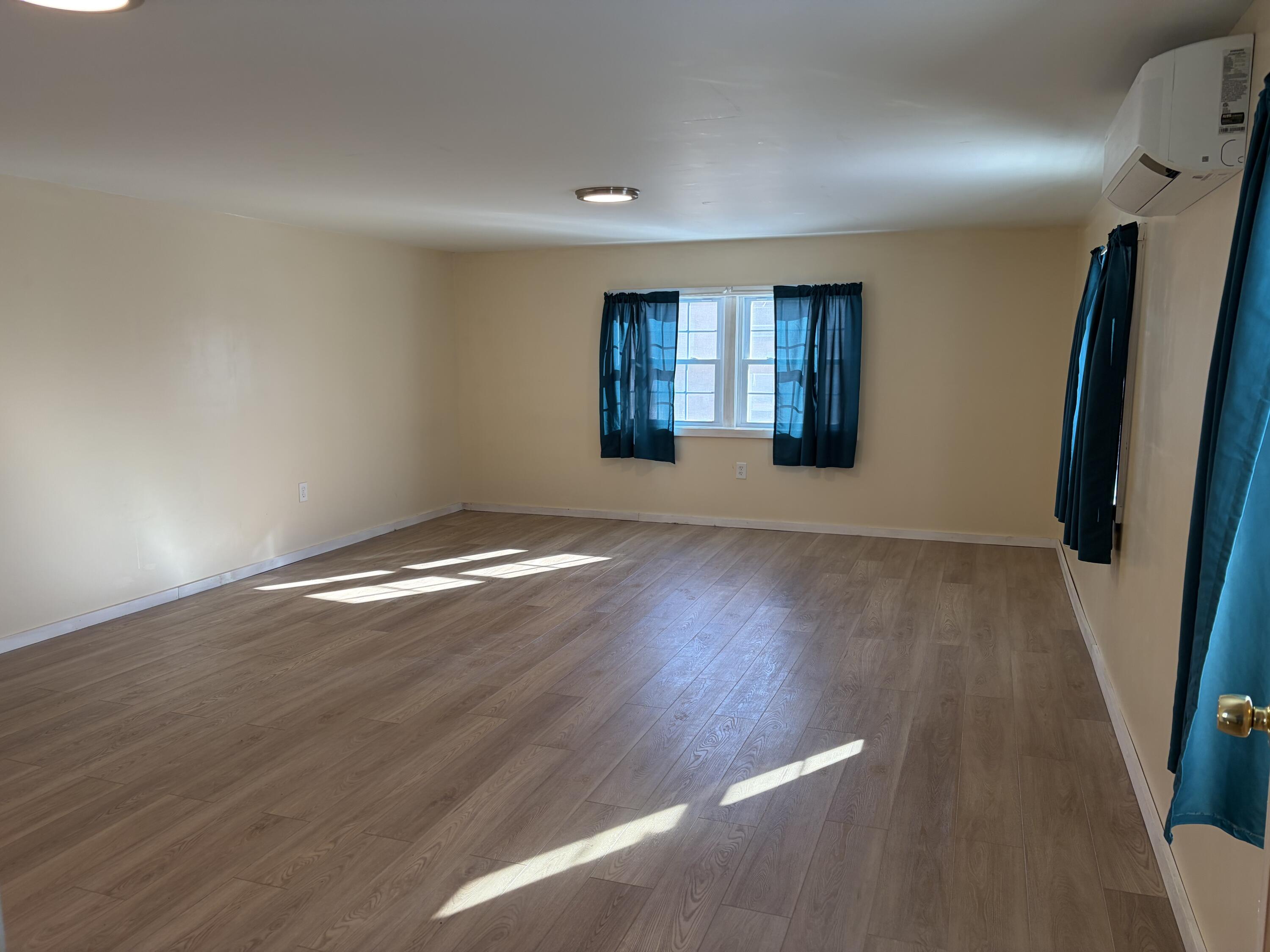 8 St John Street Property Photo 21
