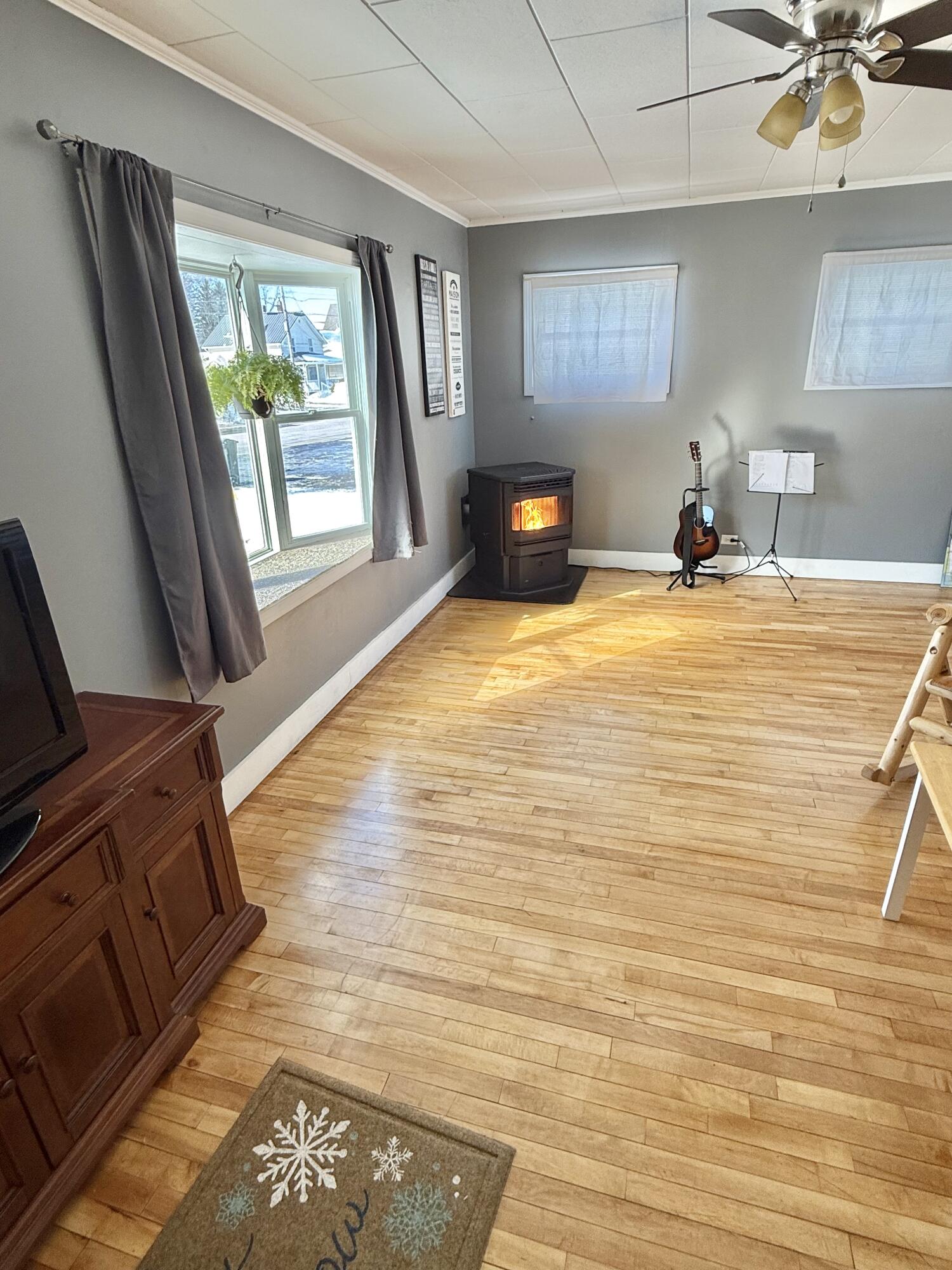 362 Saint Thomas Street Property Photo 3