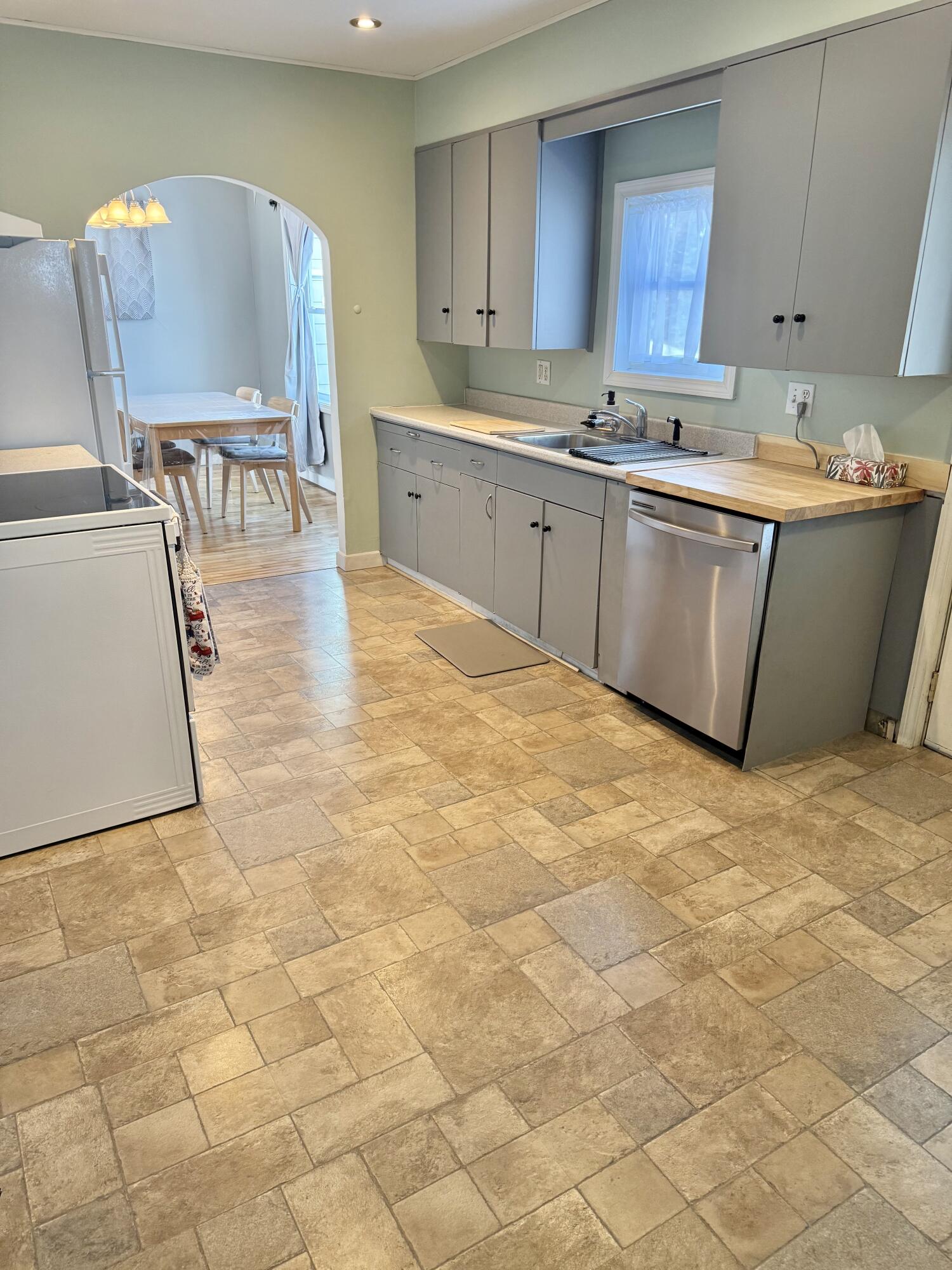 362 Saint Thomas Street Property Photo 11
