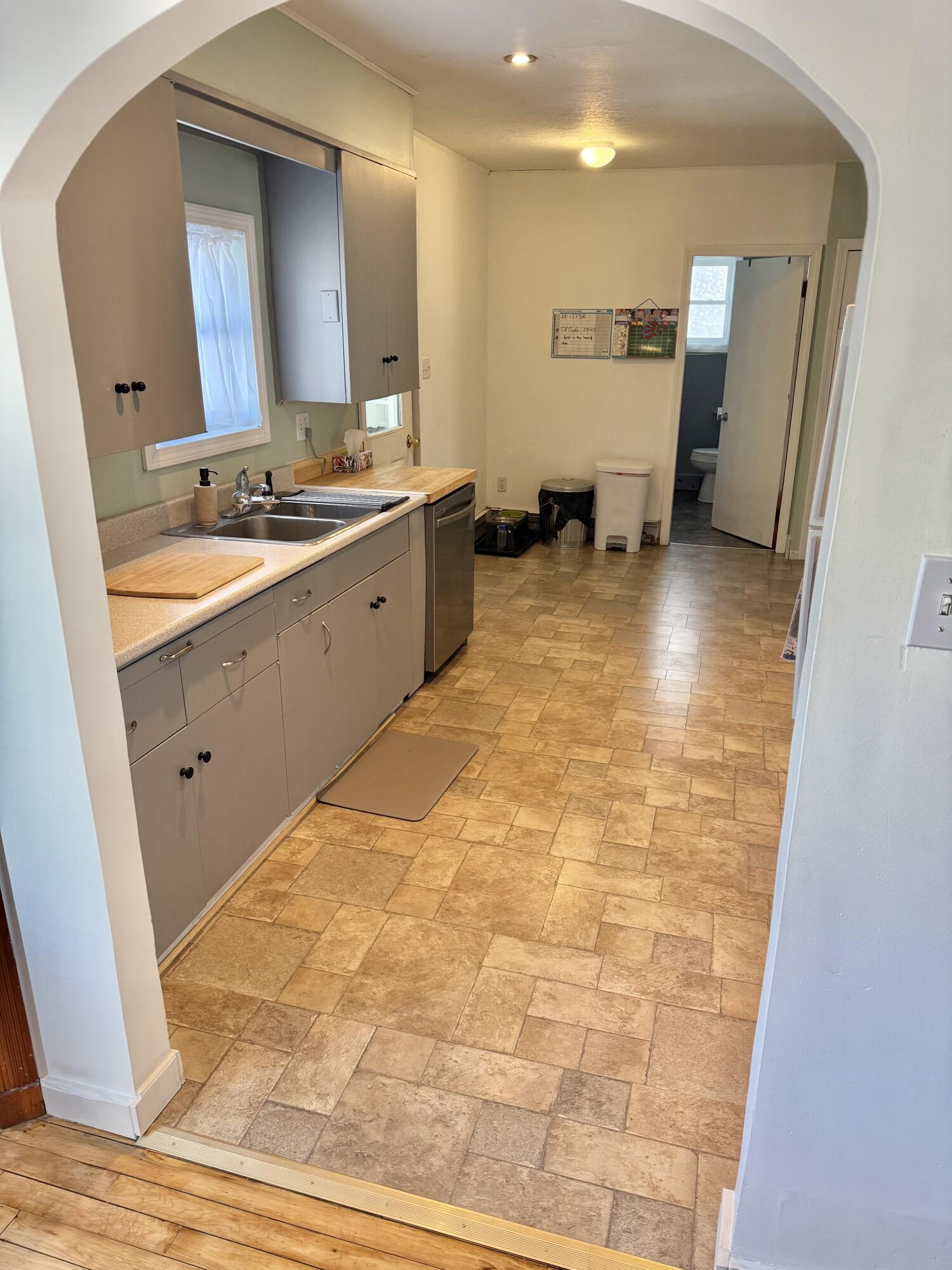 362 Saint Thomas Street Property Photo 12