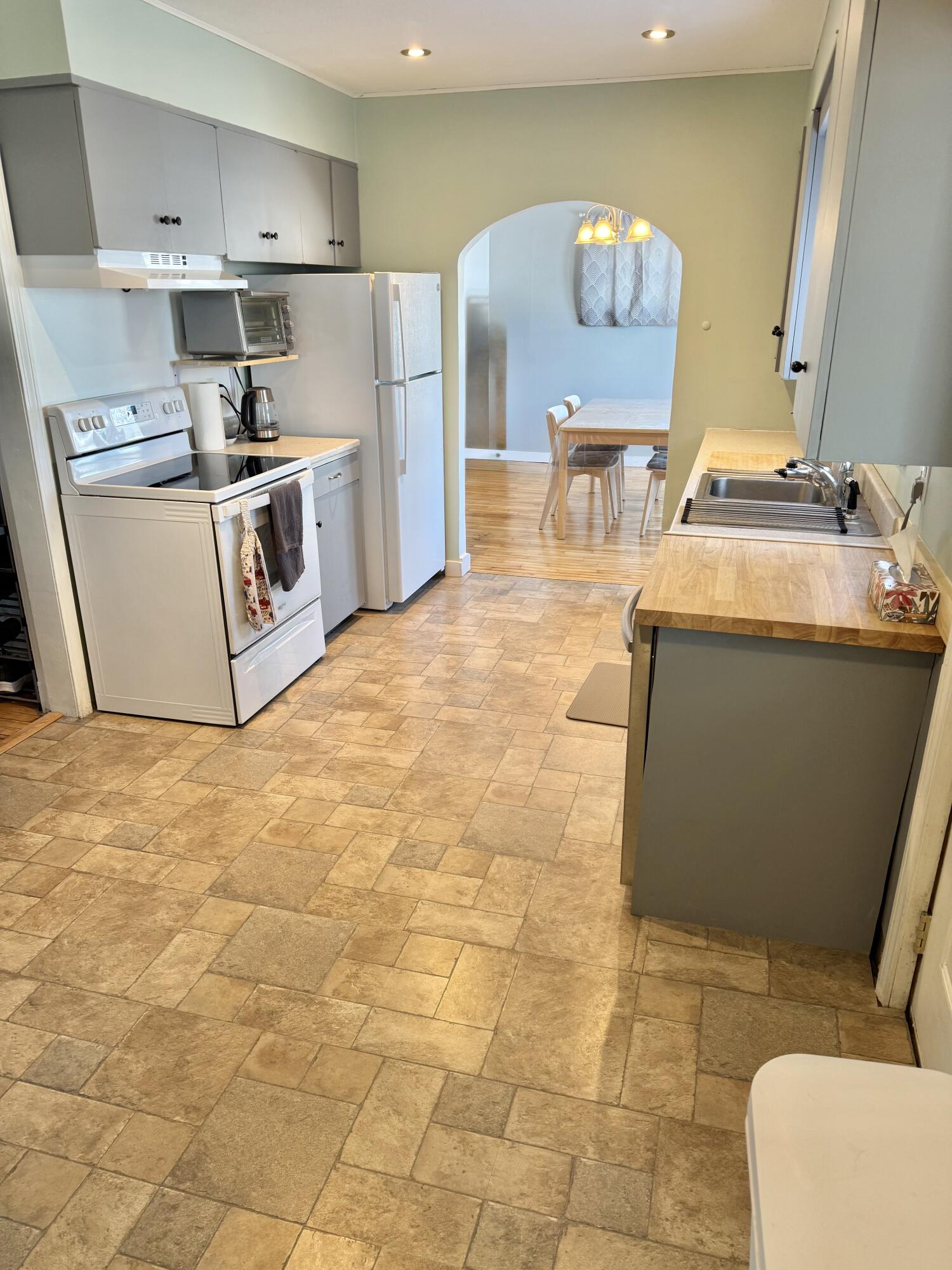 362 Saint Thomas Street Property Photo 16