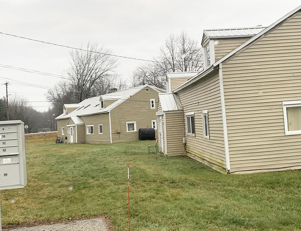 90 Broadturn Road 1 Property Photo 4