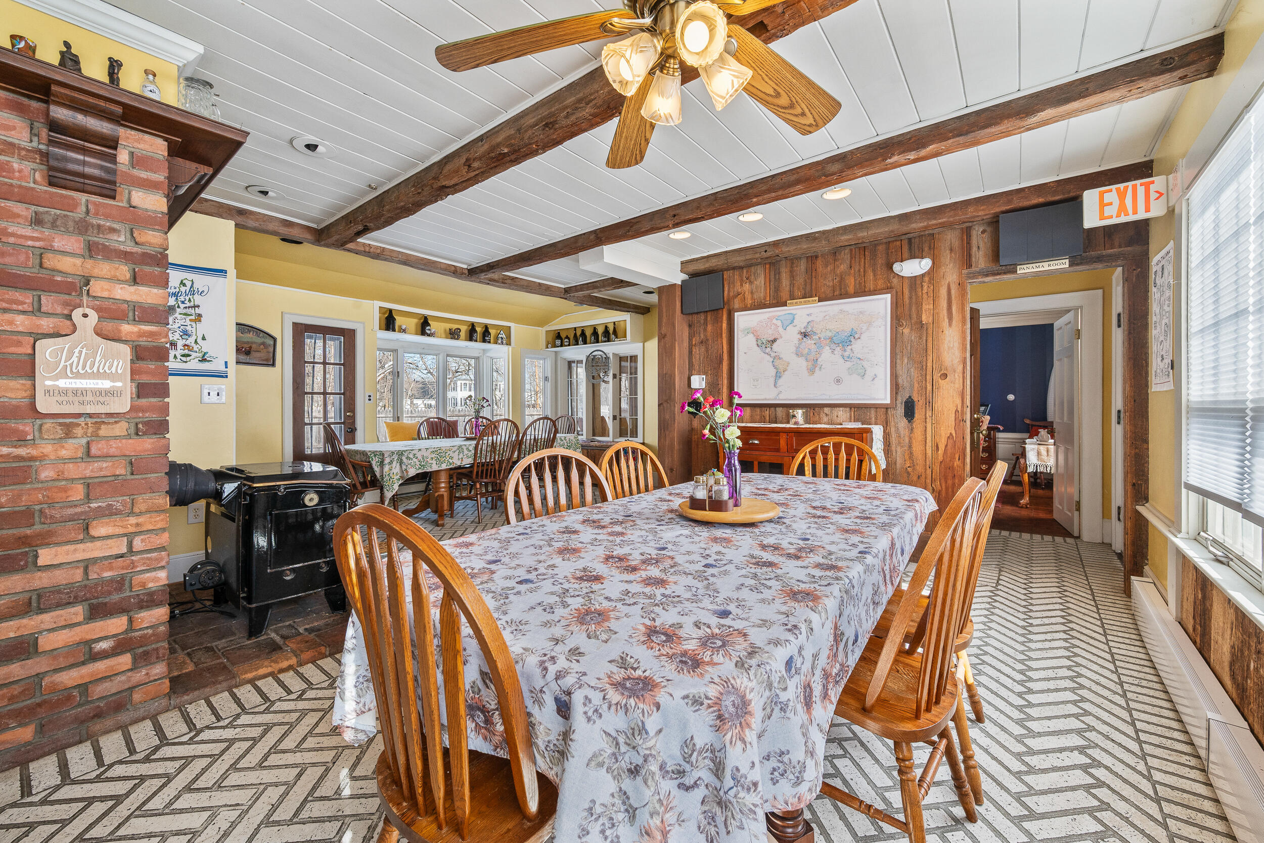 27 Elm Street Property Photo 5