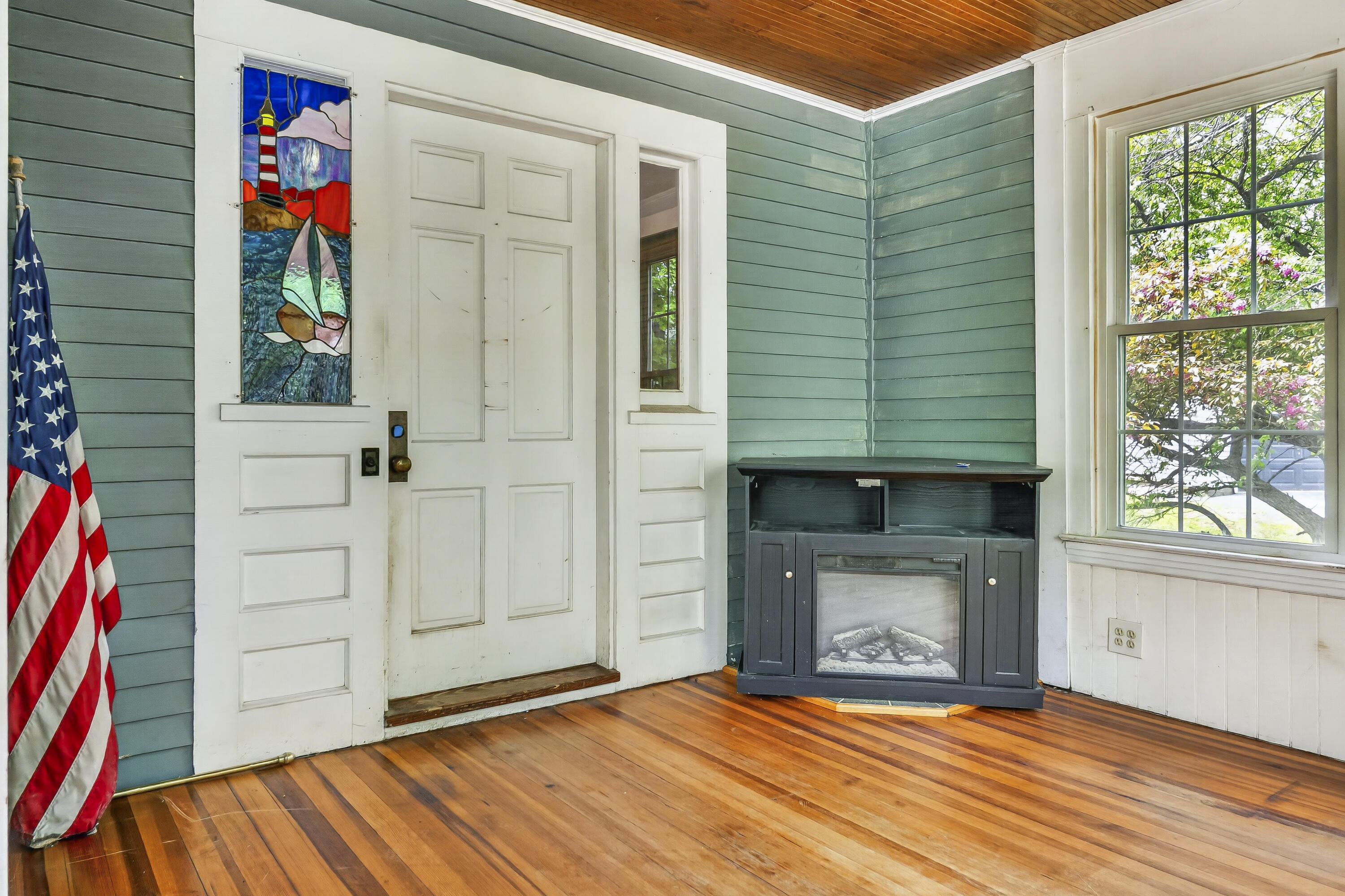 8 Prospect Street Property Photo 10