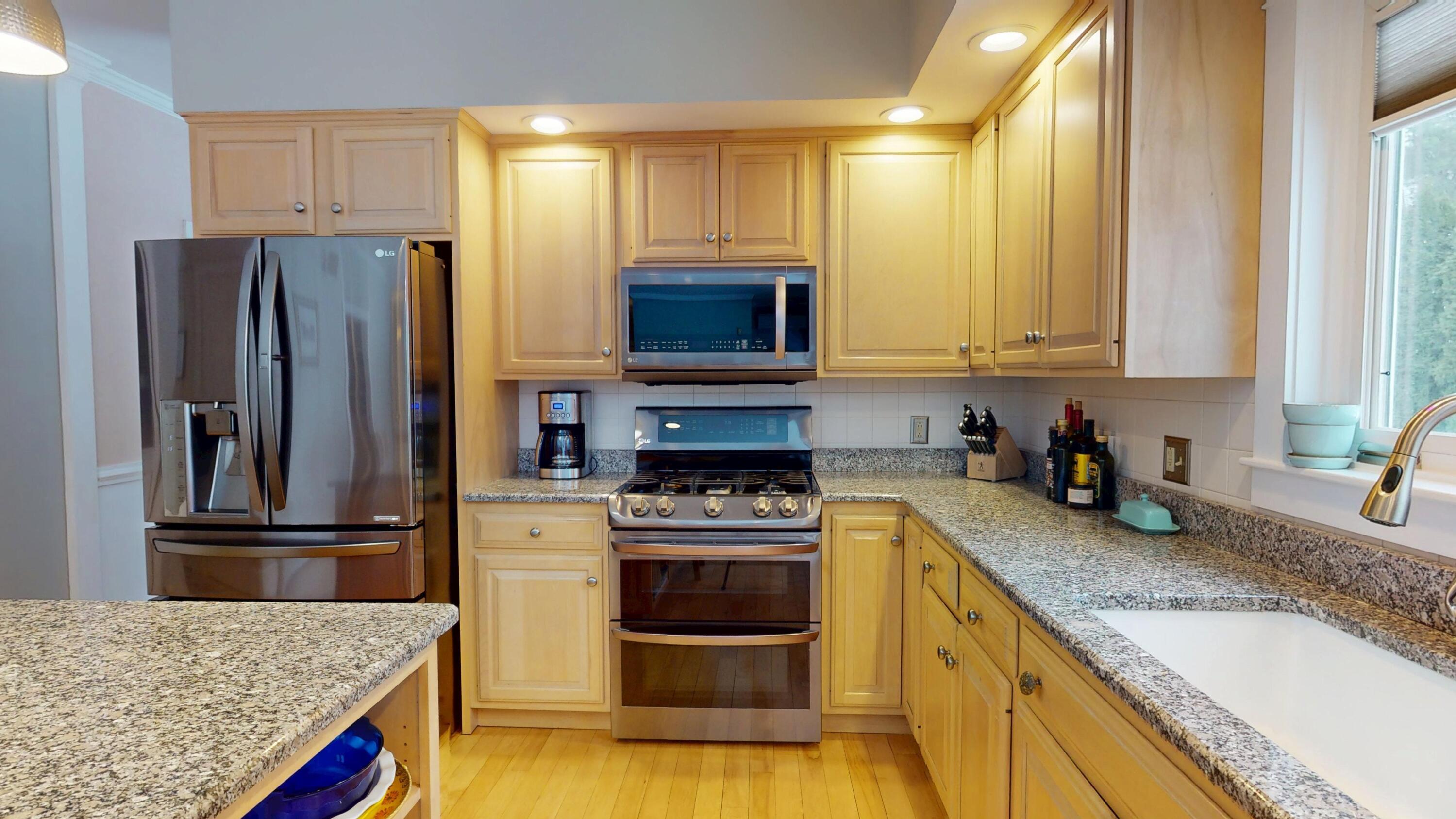 25 Deer Hill Lane Property Photo 7