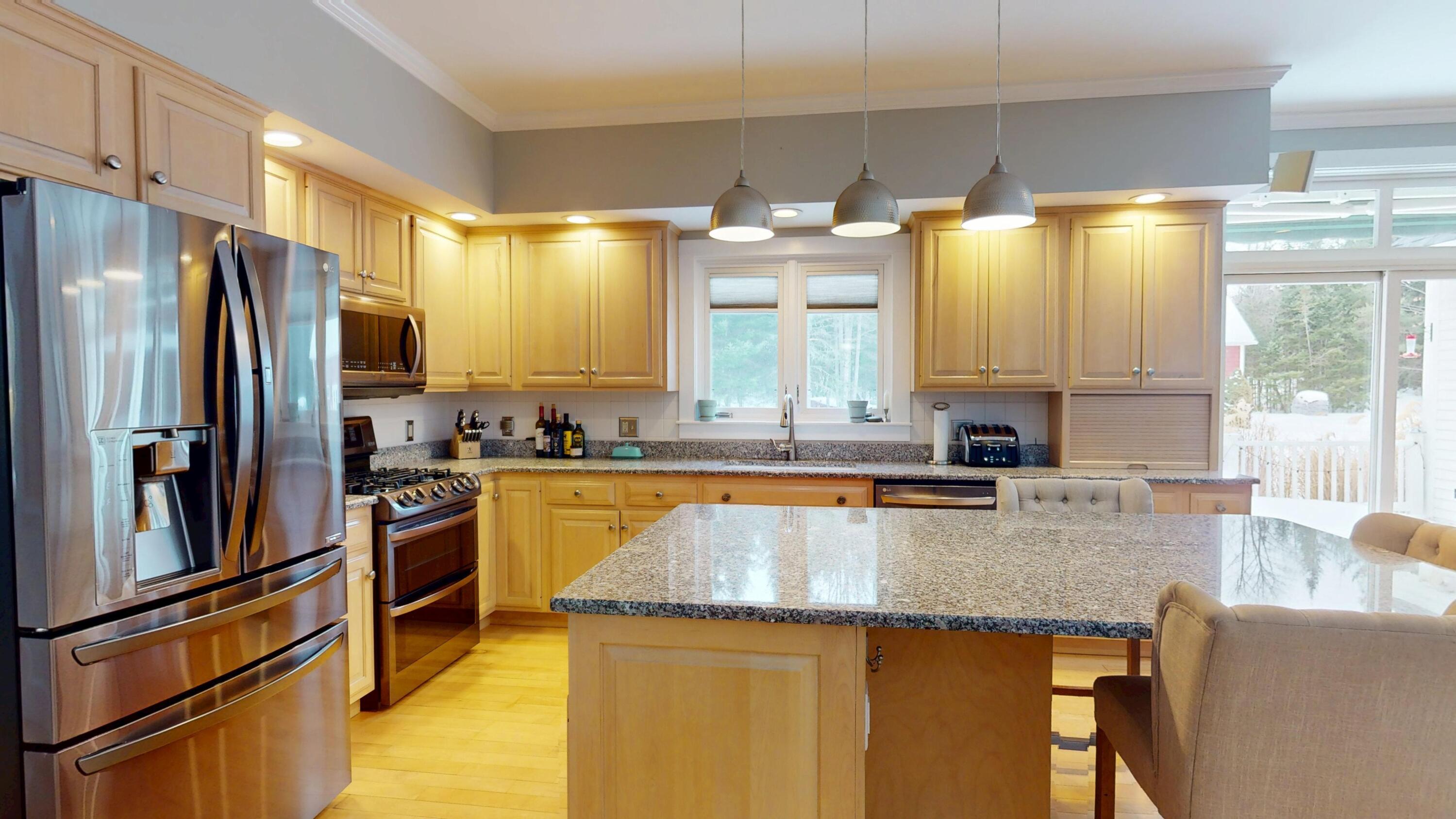 25 Deer Hill Lane Property Photo 10