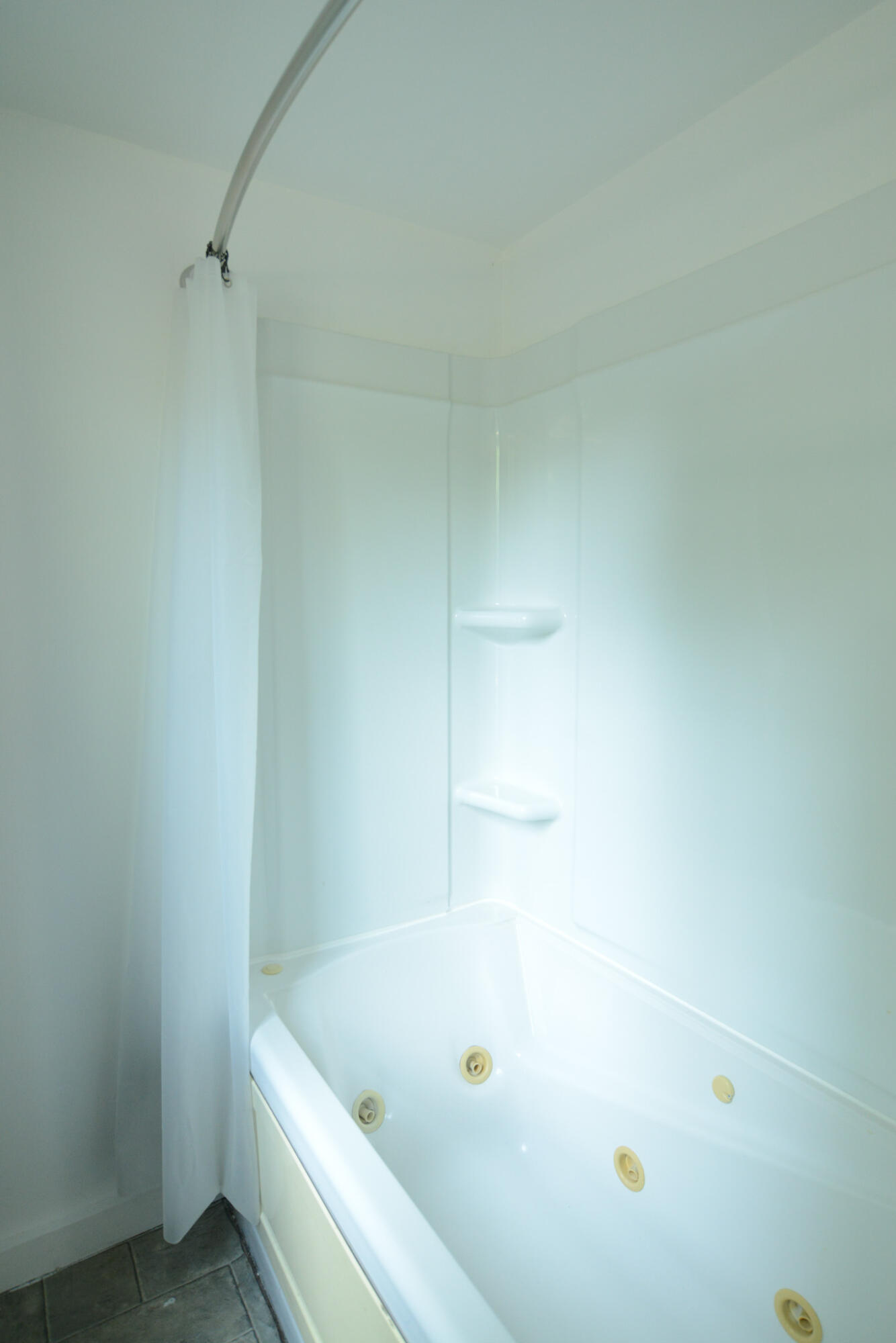 24 High Street Property Photo 15