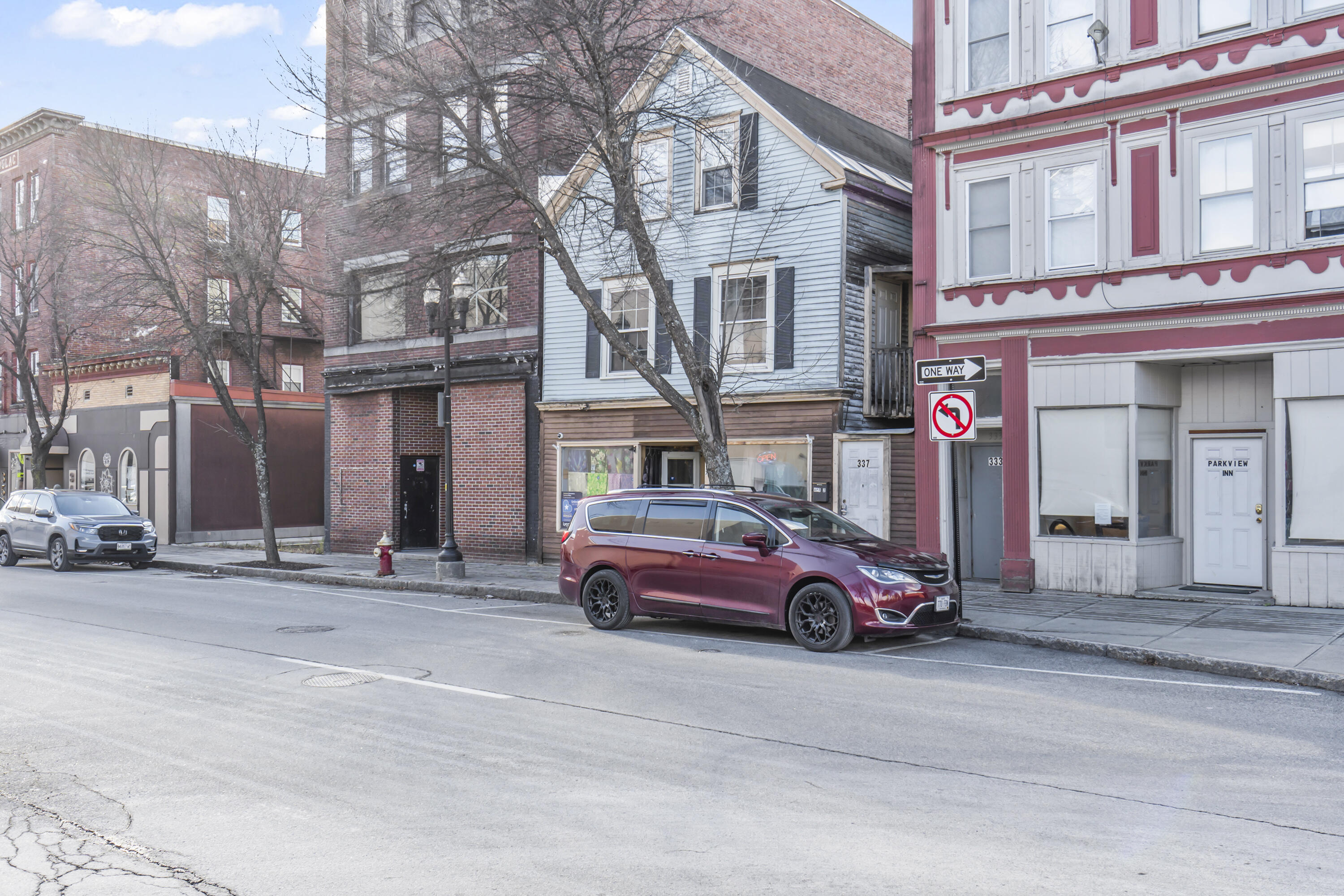 337 Lisbon Street Property Photo 8