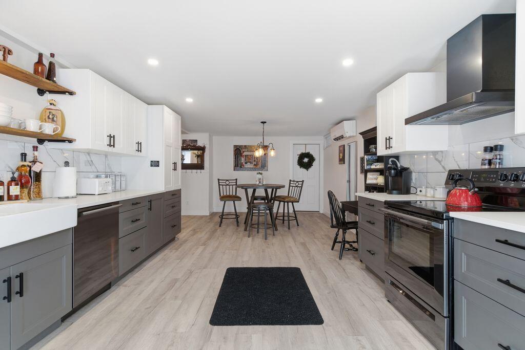 675 Sabattus Street Property Photo 2