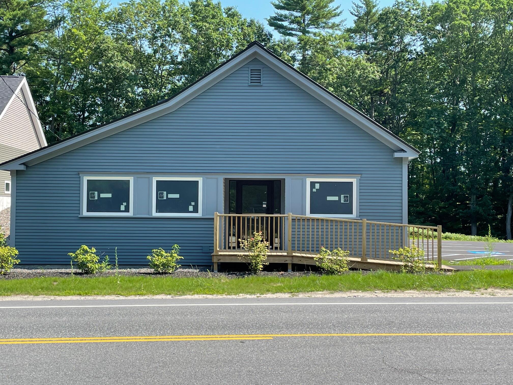 989 Roosevelt Trail Property Photo 3