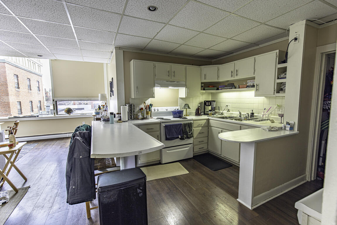 123-127 Franklin Street Property Photo 5