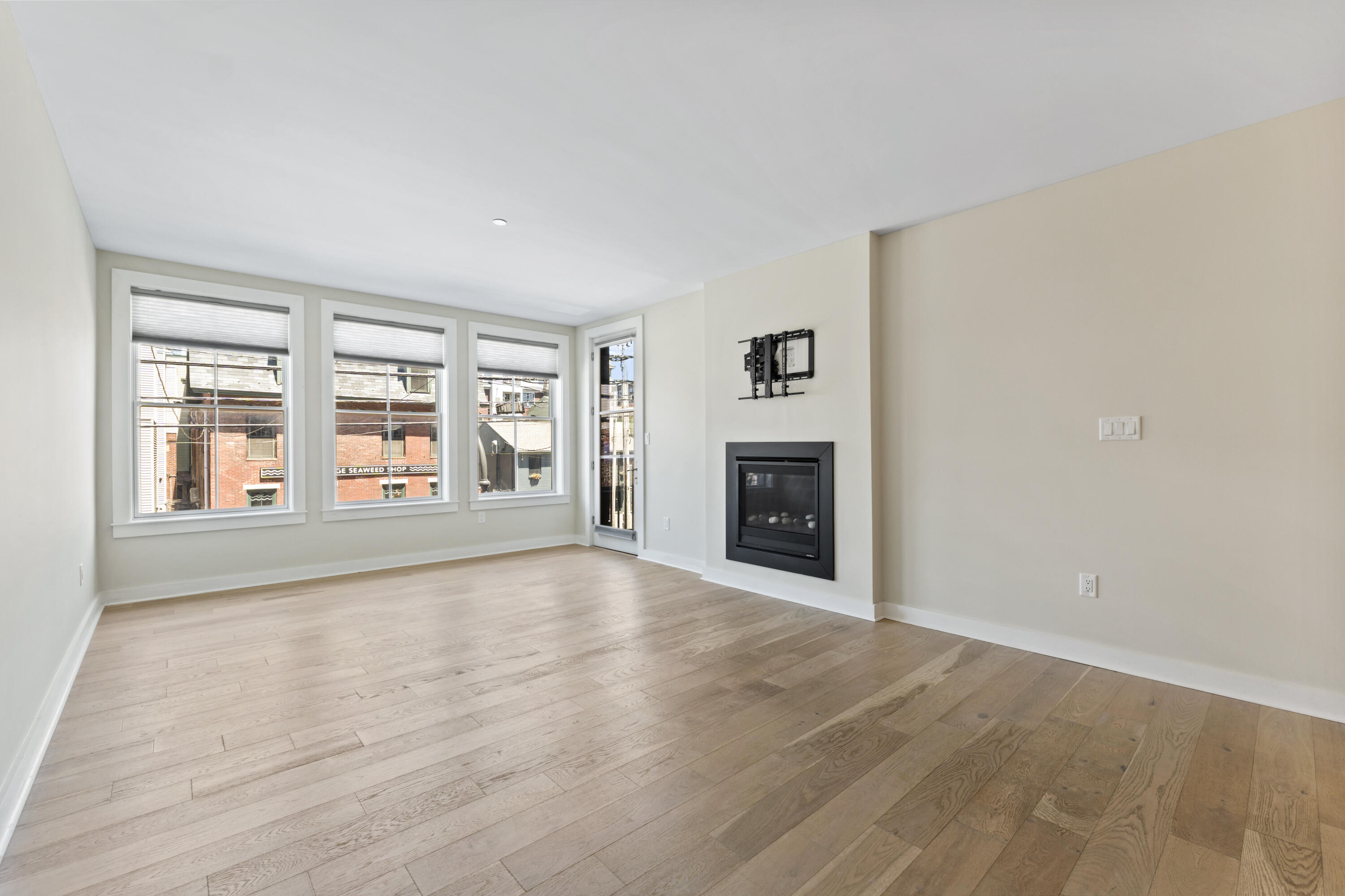 62 India Street 203 Property Photo 9