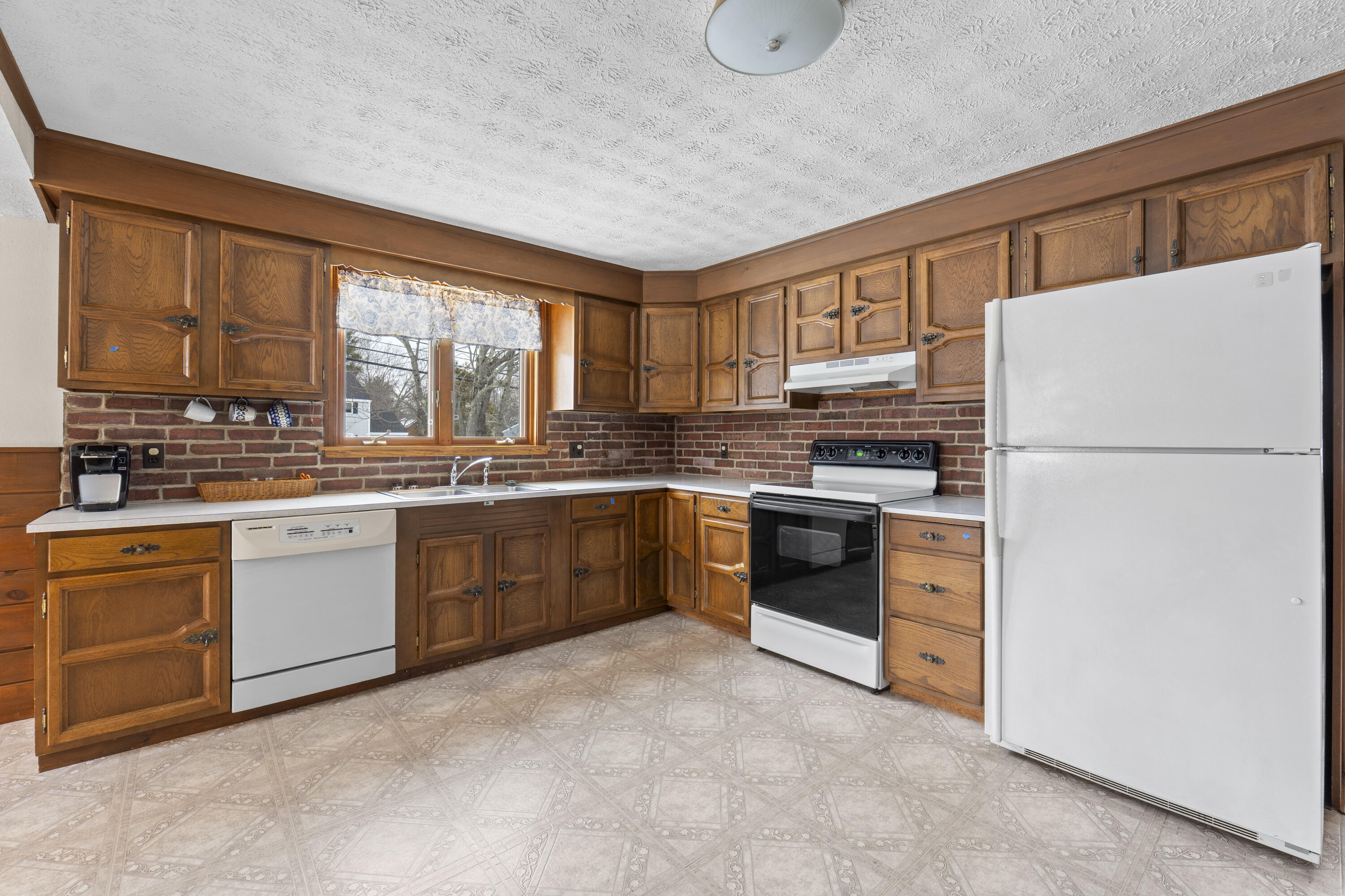 133 Eldridge Road Property Photo 11