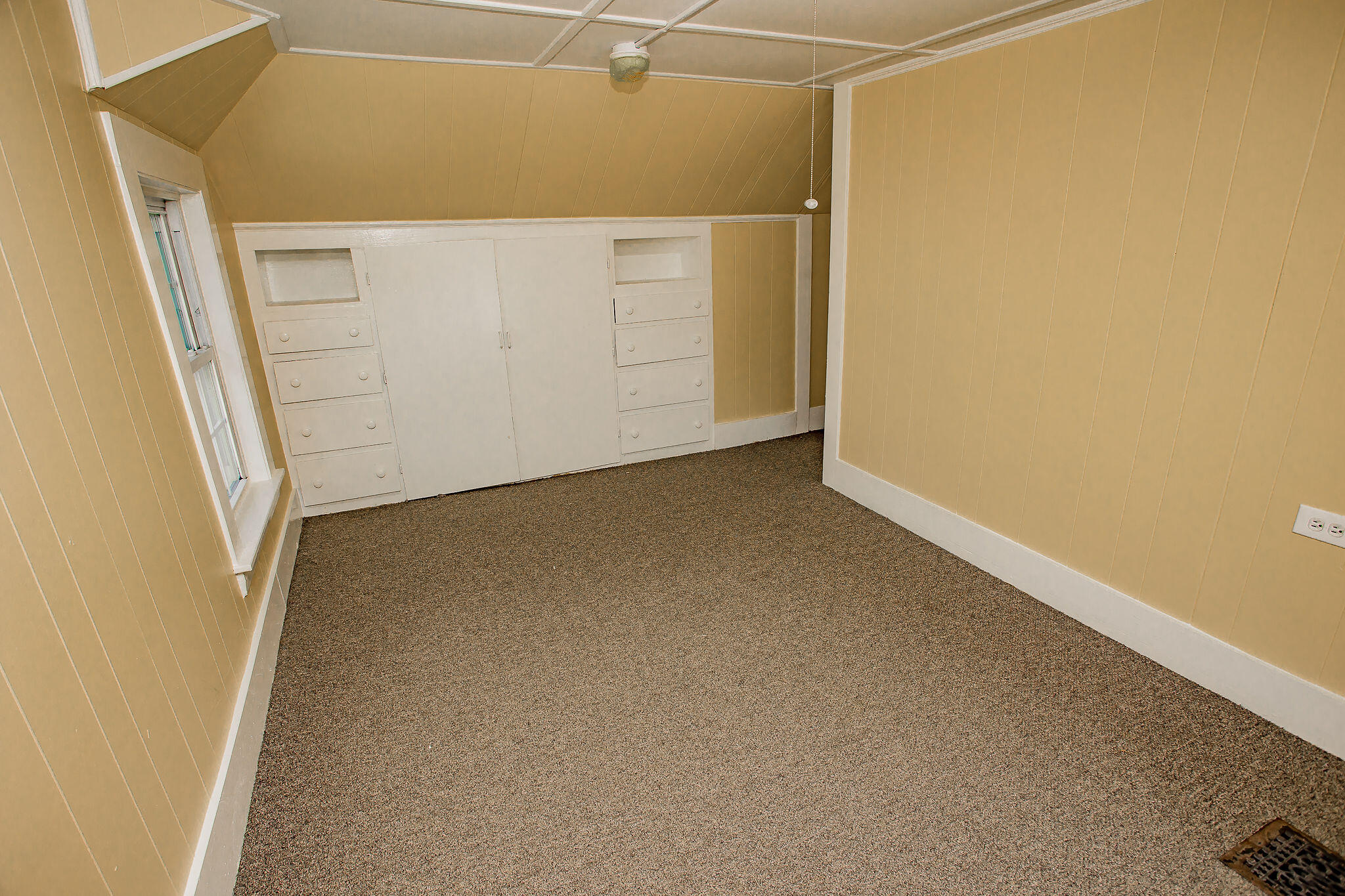 260 Weld Street Property Photo 5