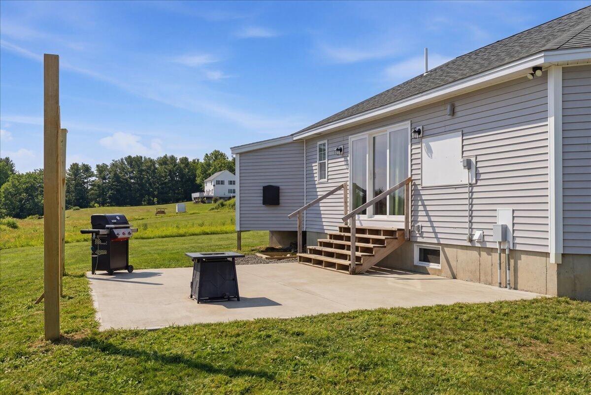 562 Lower Street Property Photo 7
