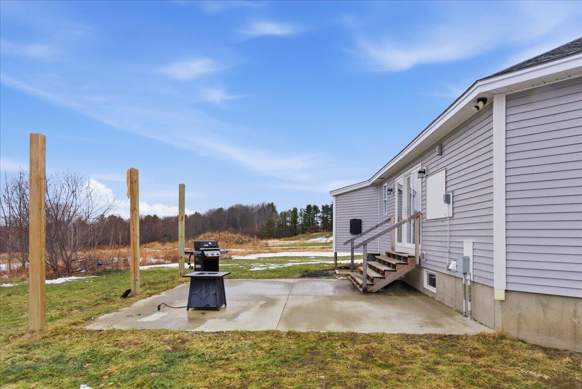 562 Lower Street Property Photo 8
