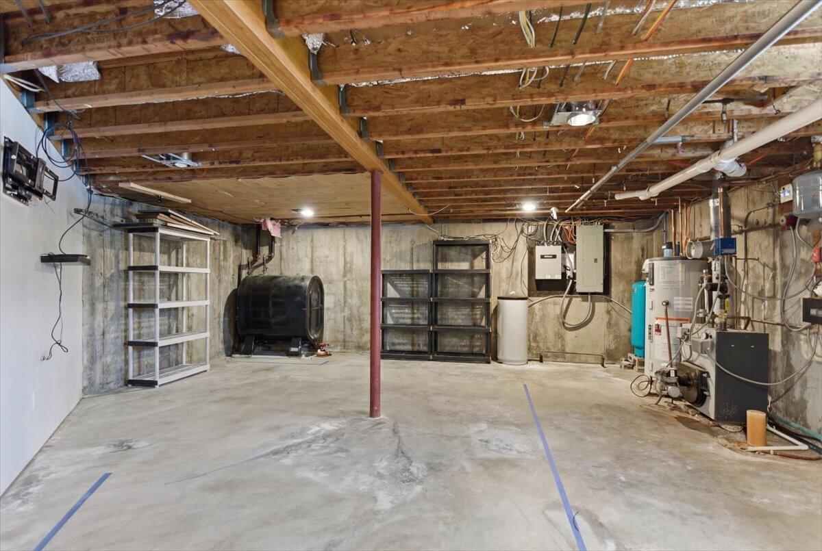 562 Lower Street Property Photo 40