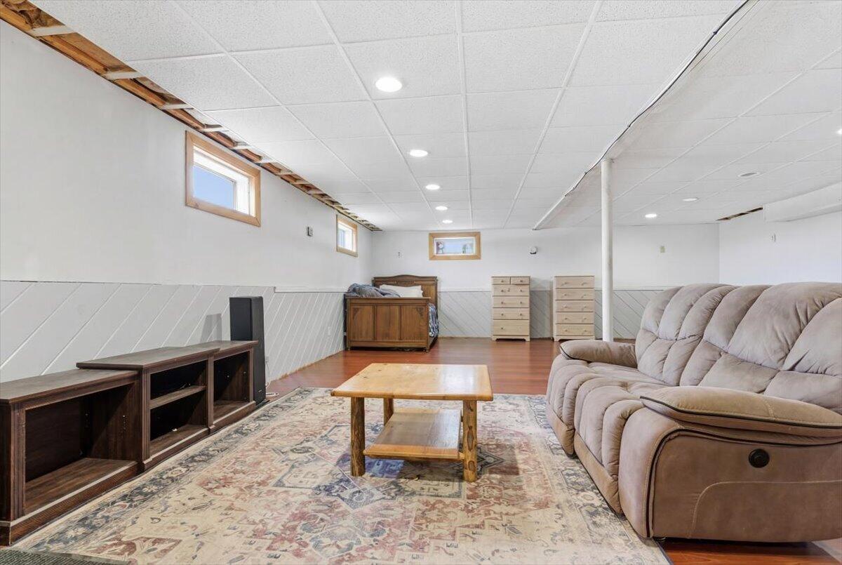 562 Lower Street Property Photo 44