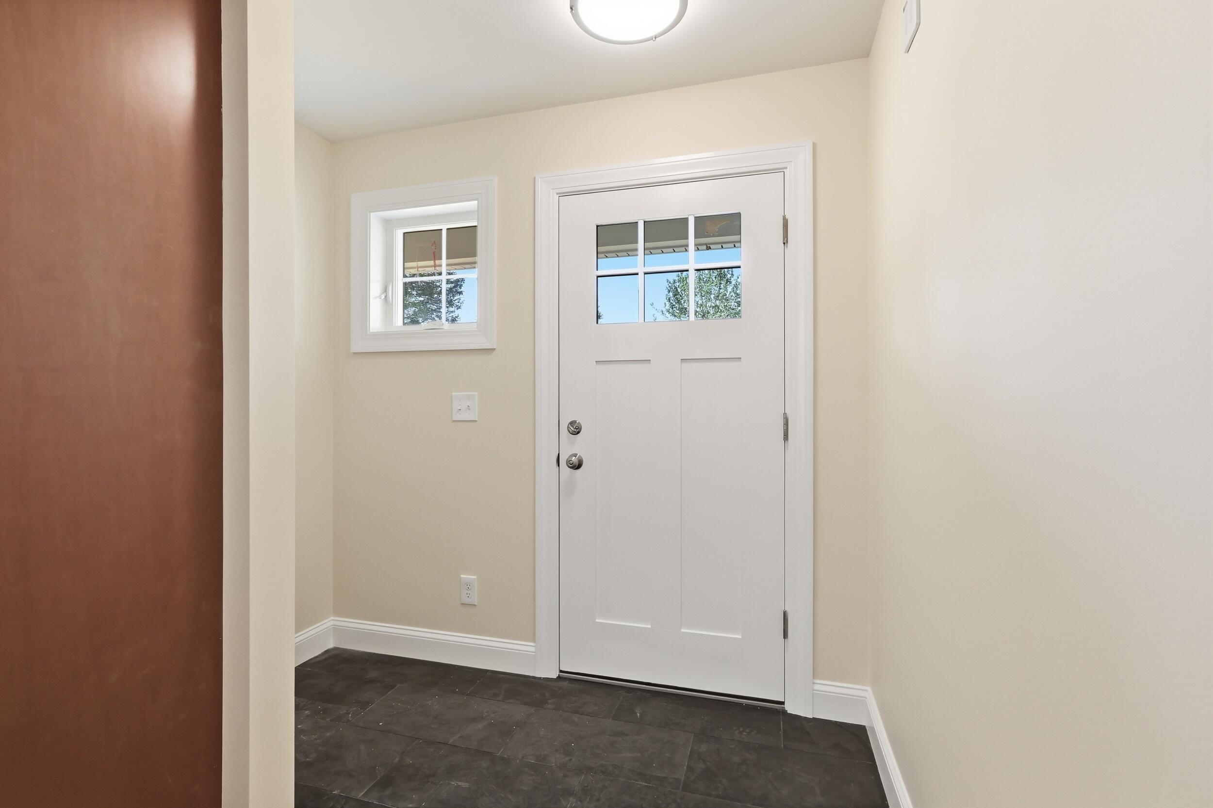 3 Hardwood Lane Property Photo 11