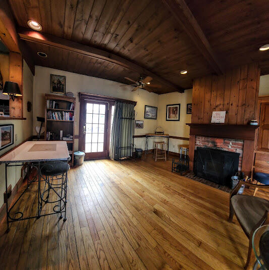 12 Schoolhouse Lane Property Photo 4