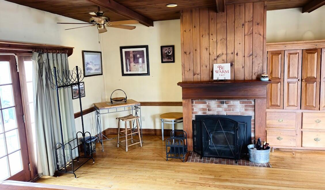 12 Schoolhouse Lane Property Photo 6