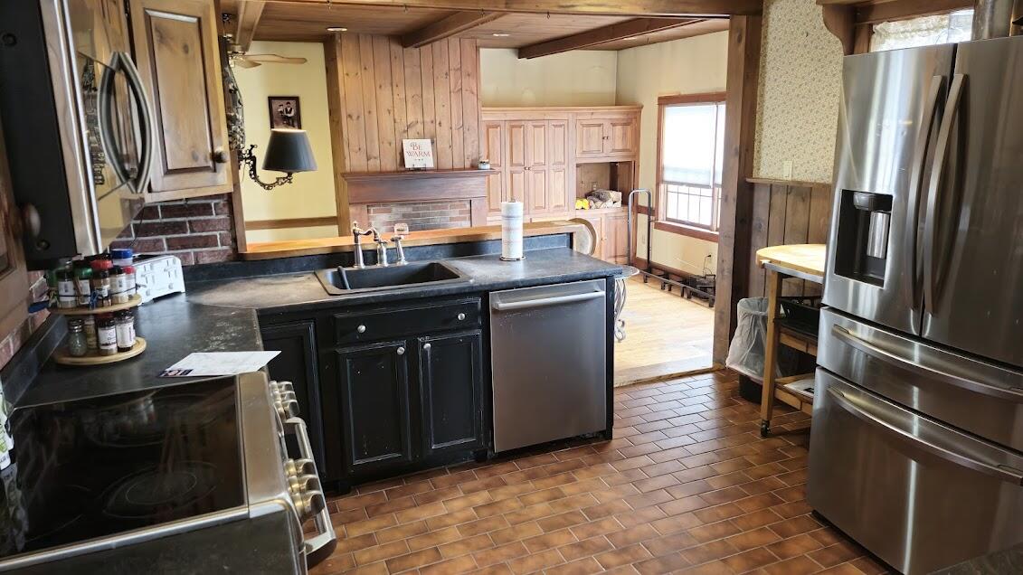 12 Schoolhouse Lane Property Photo 9