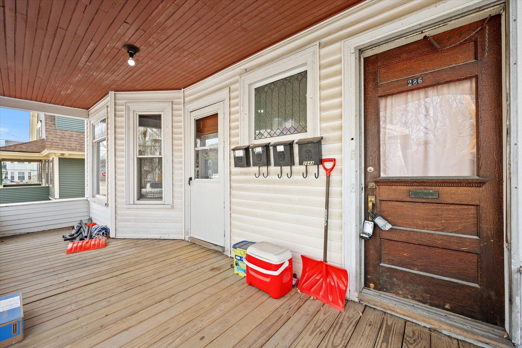 284 French Street Property Photo 4