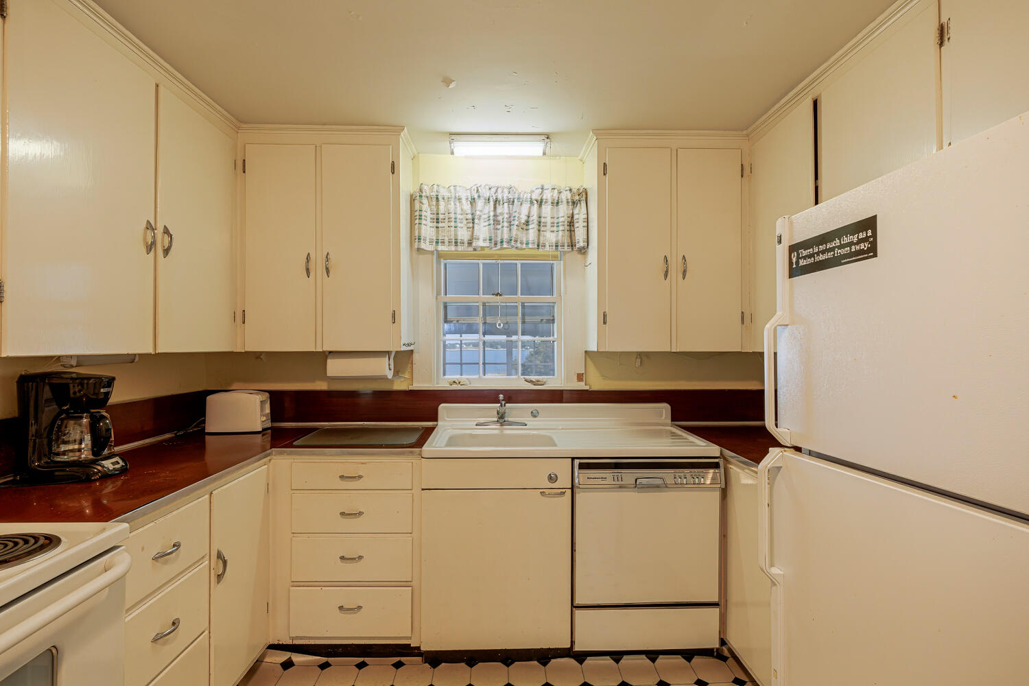 435 Seawall Road Property Photo 36